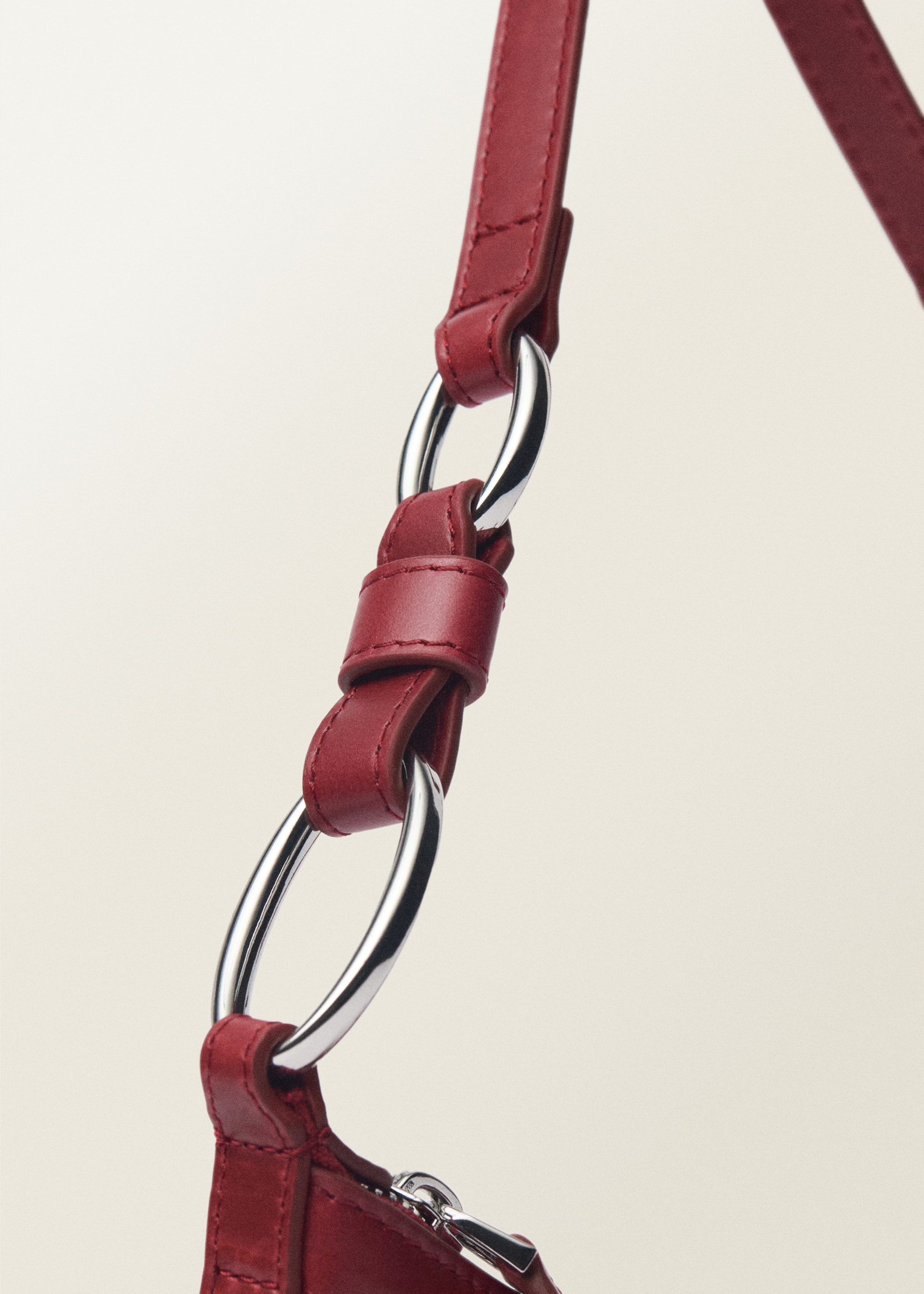 Leather shoulder bag with gathered pockets - Details of the article 1, Red. Ref: 87027715-00.