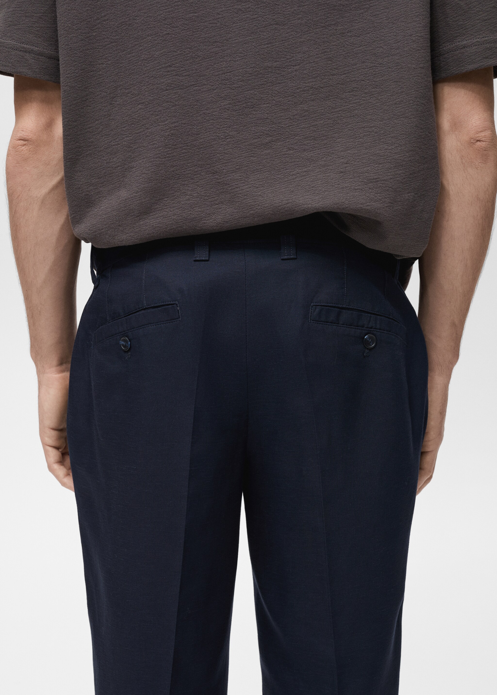 Slim fit linen trousers - Details of the article 6, Dark Navy. Ref: 87027888-00.