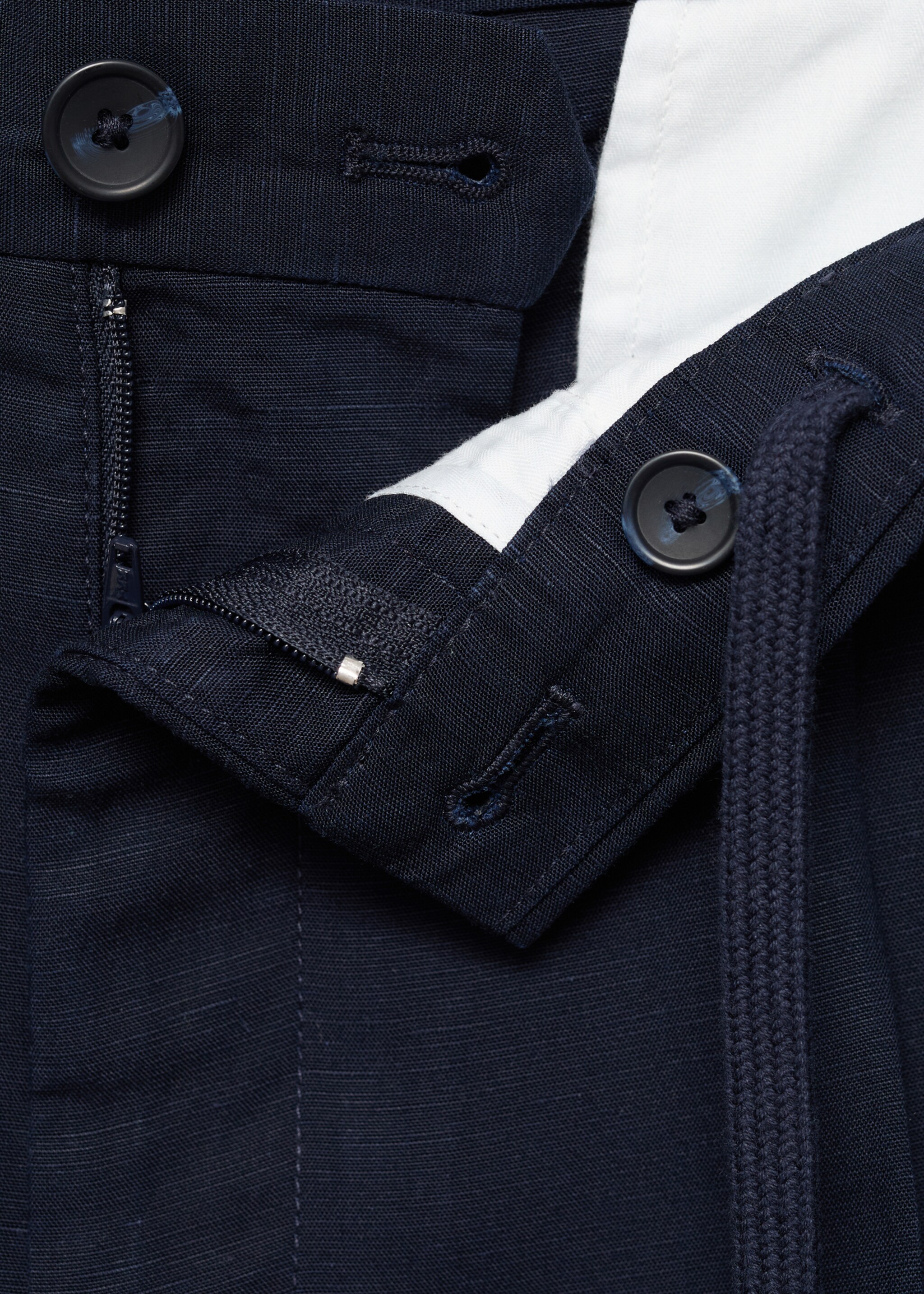 Slim fit linen trousers - Details of the article 8, Dark Navy. Ref: 87027888-00.