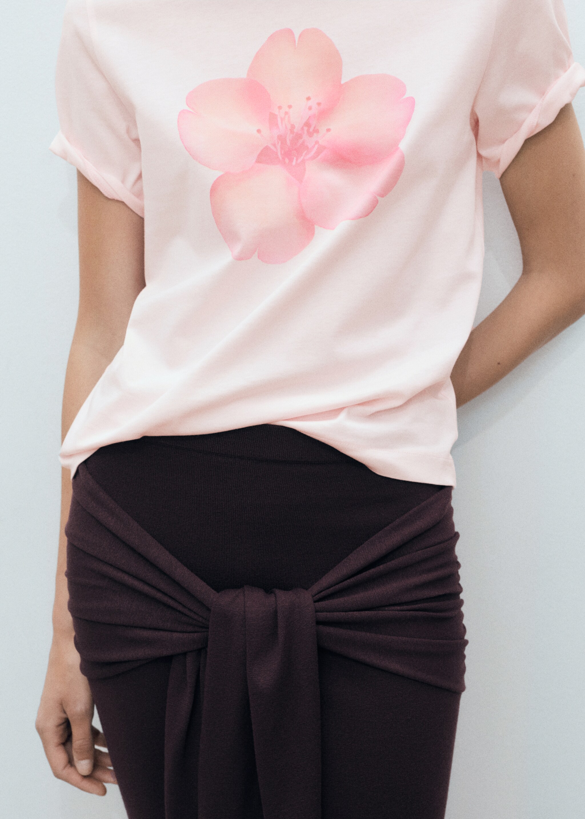 Floral print T-shirt - Details of the article 6, Pale Pink. Ref: 87028652-00.