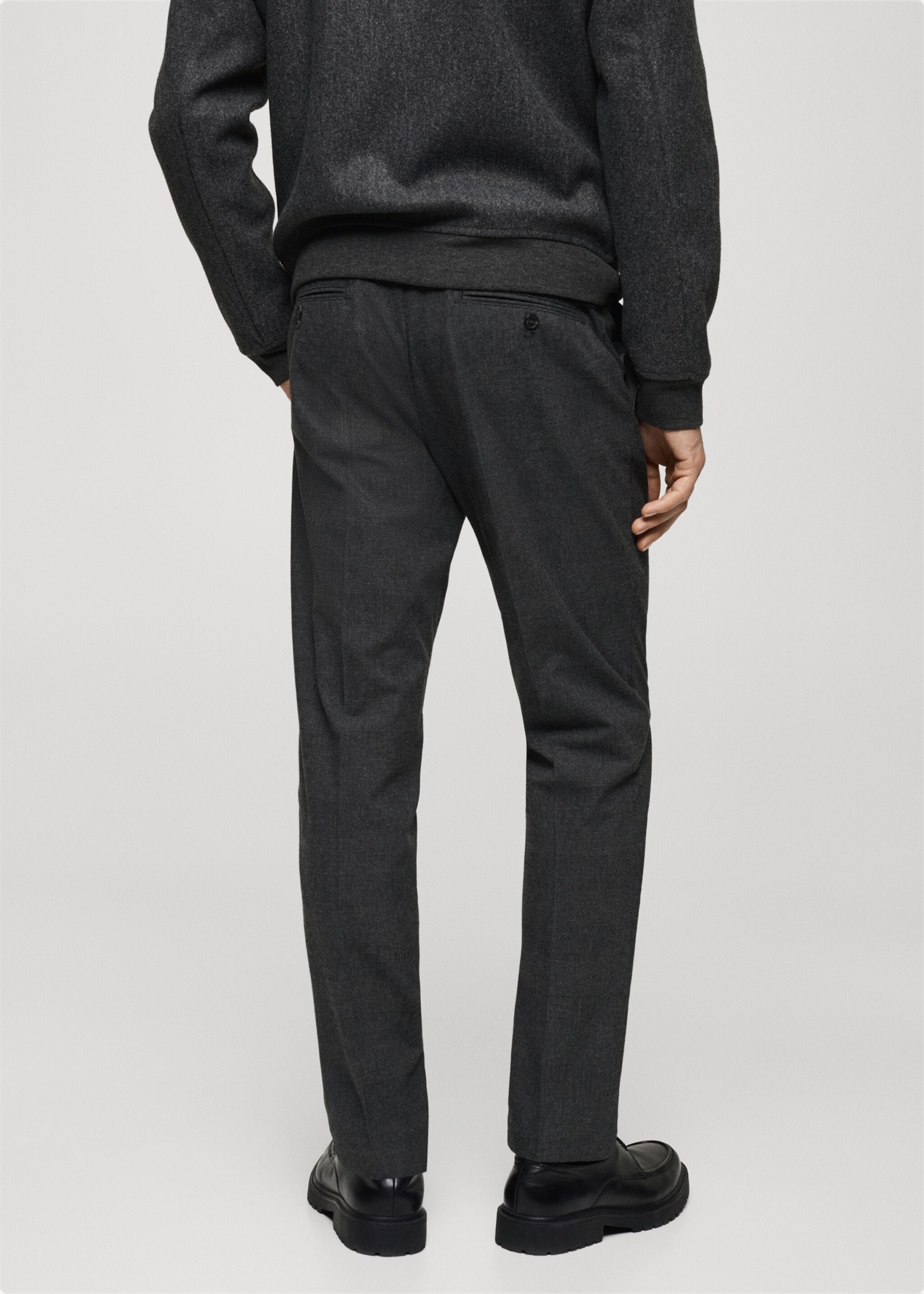 Flanellhose mit Prince-of-Wales-Check - Rückseite des Artikels, Grau. Ref: 87030255-00.