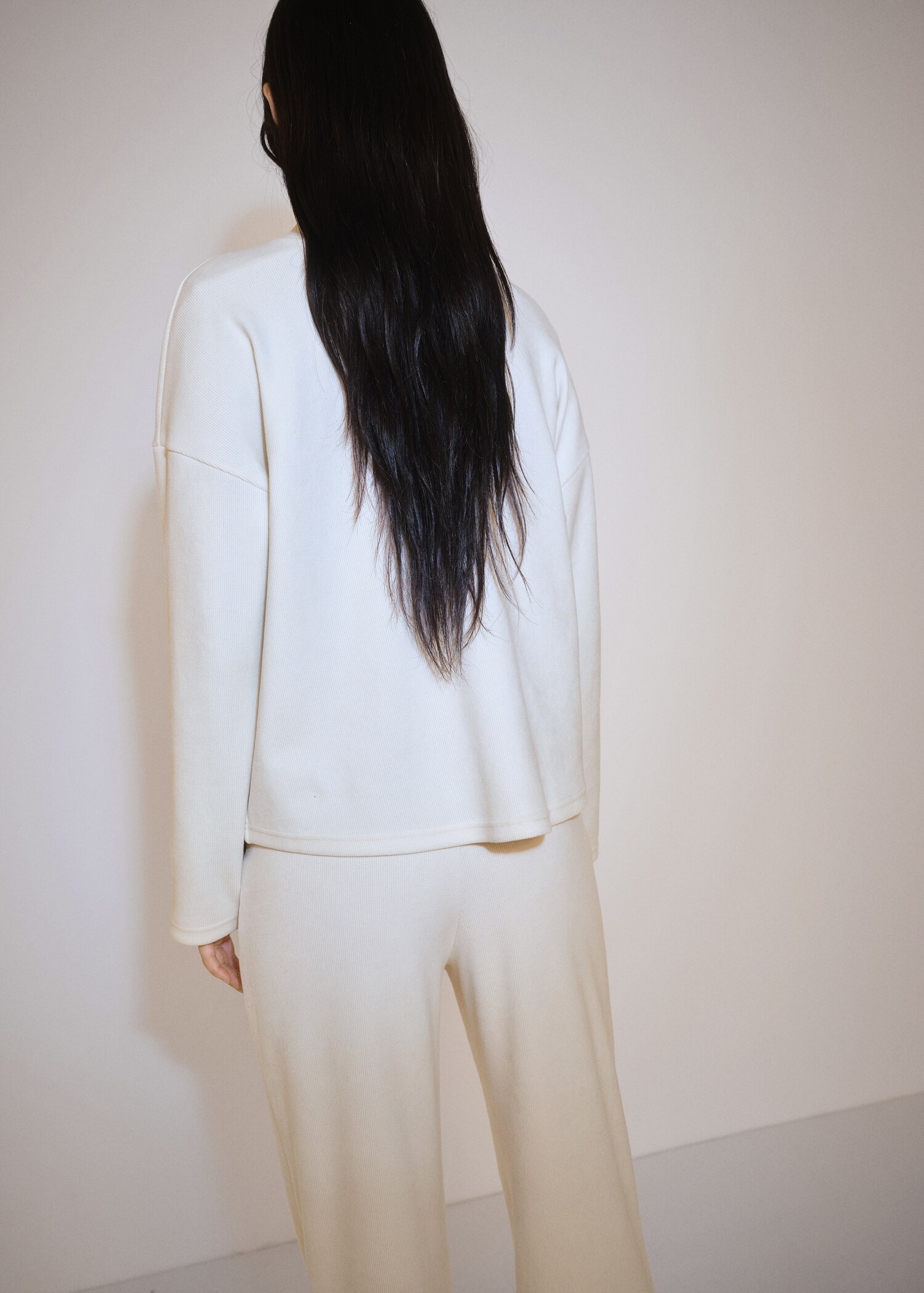 Corduroy sweatshirt with perkins neck - Reverse of the article