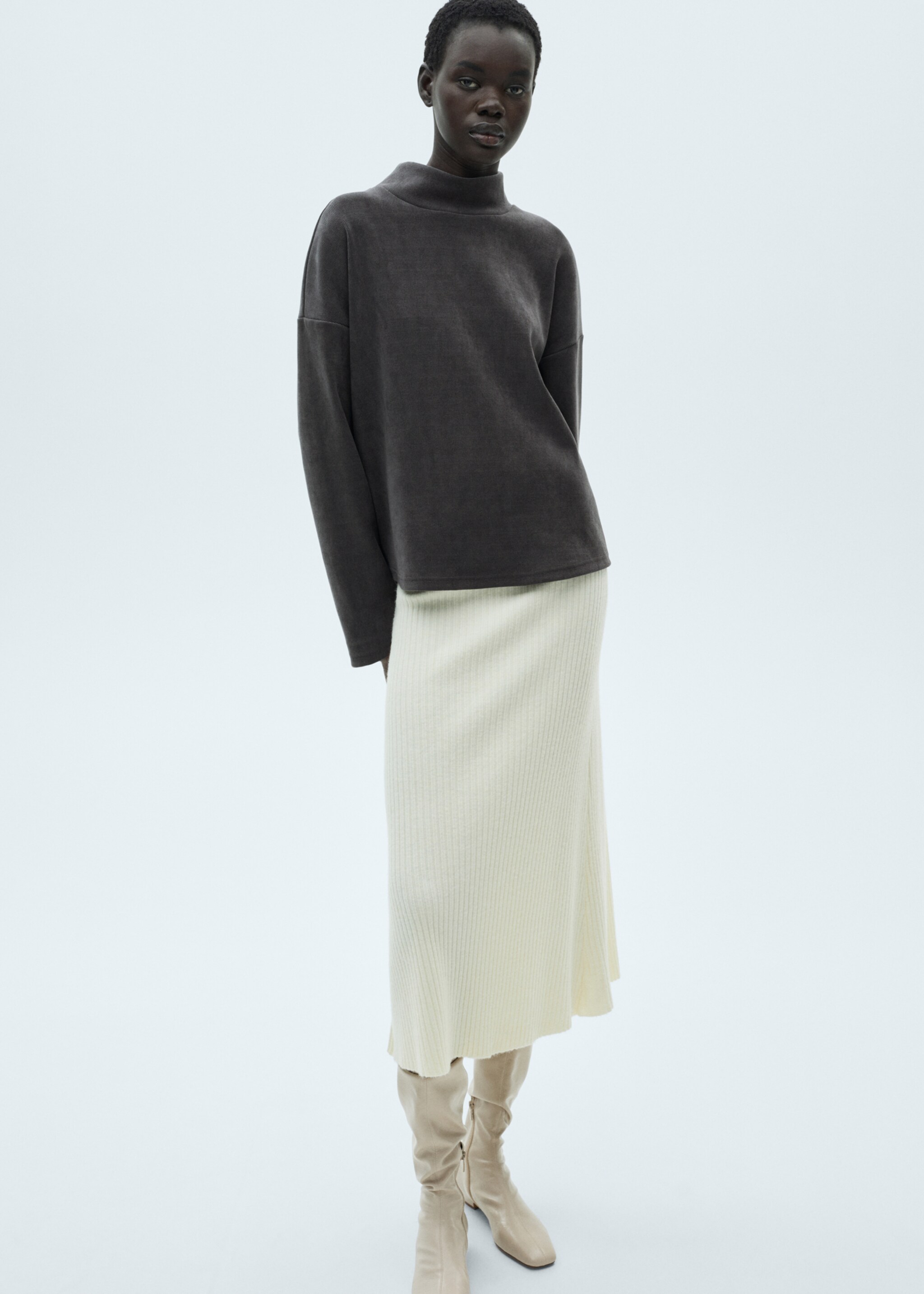 Corduroy sweatshirt with perkins neck - Details of the article 2, Dark Heather Grey. Ref: 87030351-00.