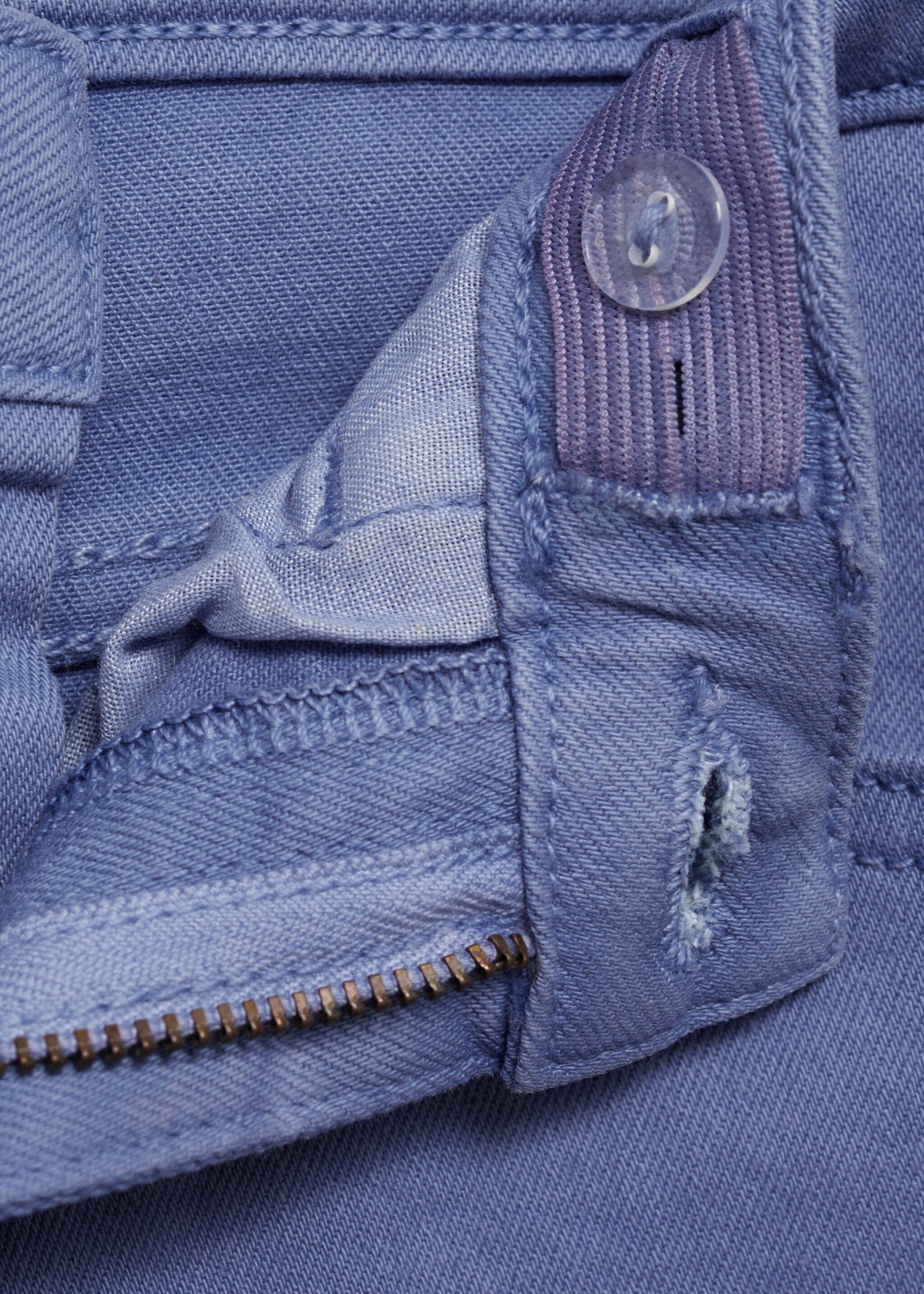 Utsvängda jeans med fransad fåll - Detaljer om artikeln 8, Bläckblå. Ref: 87030425-00.