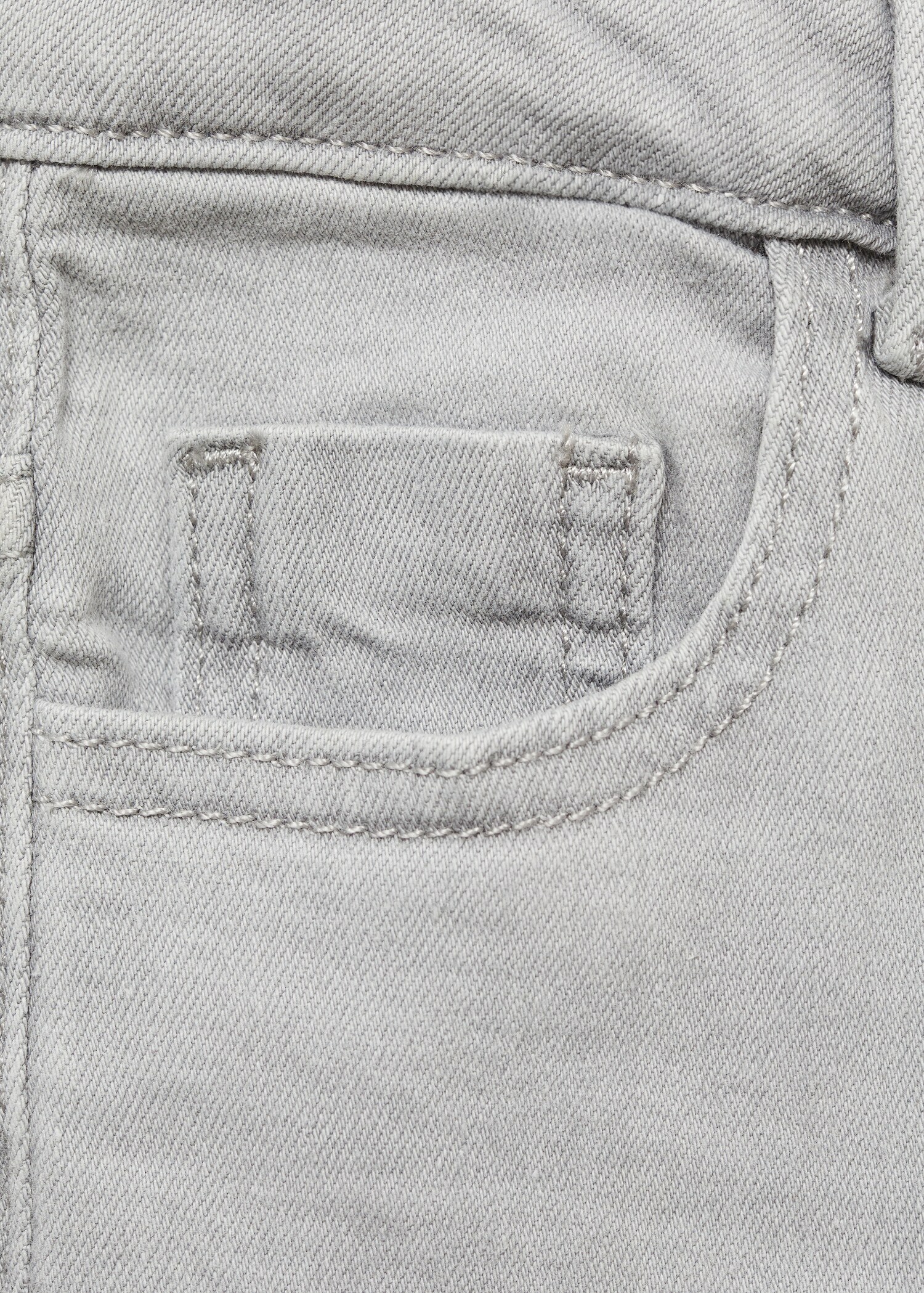 Frayed low-rise skinny jeans - Details of the article 0