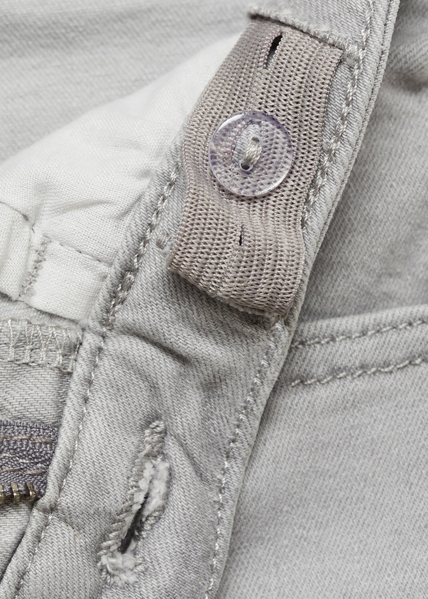 Frayed low-rise skinny jeans - Details of the article 8