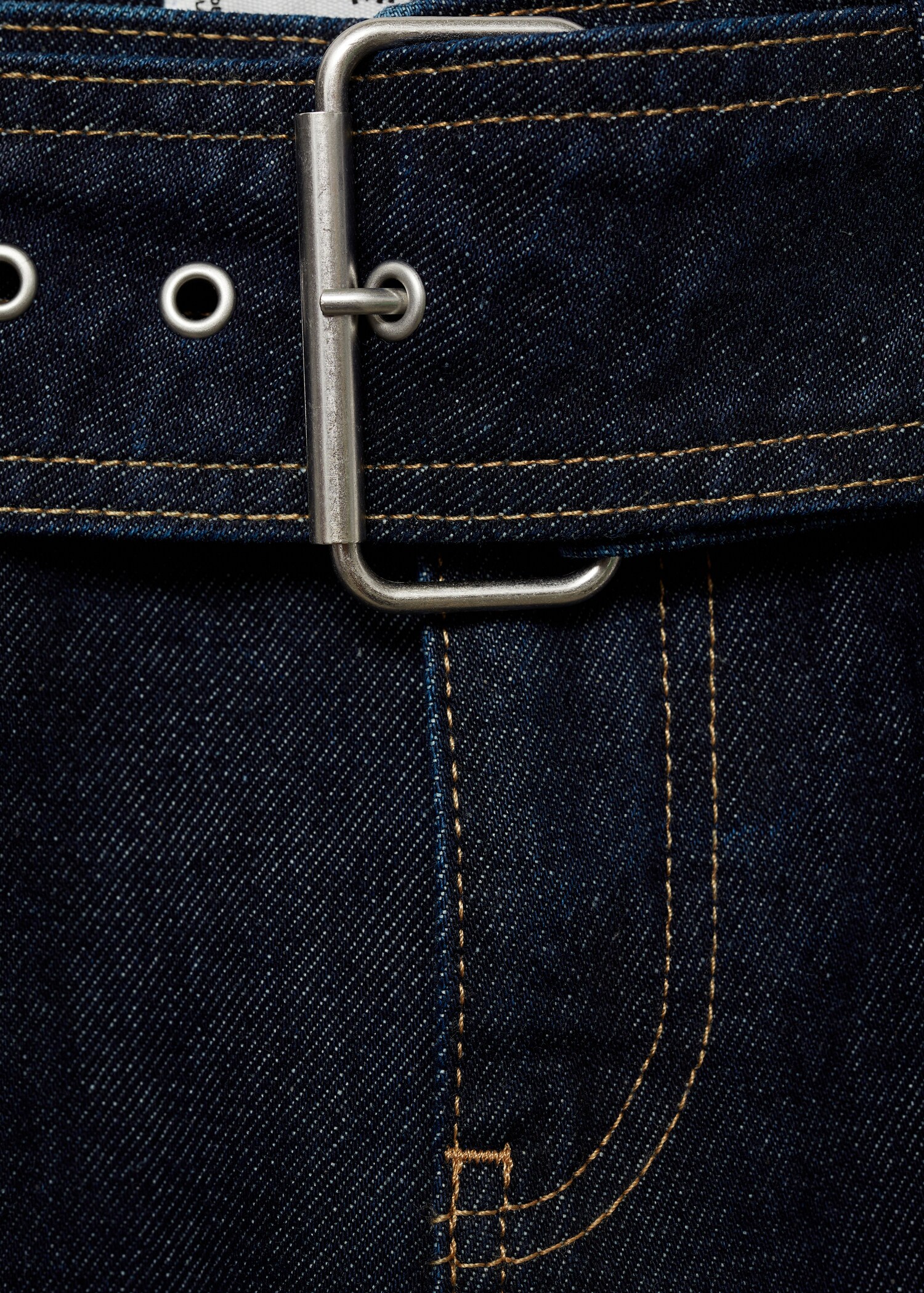 Low-rise straight jeans with belt - Details of the article 0