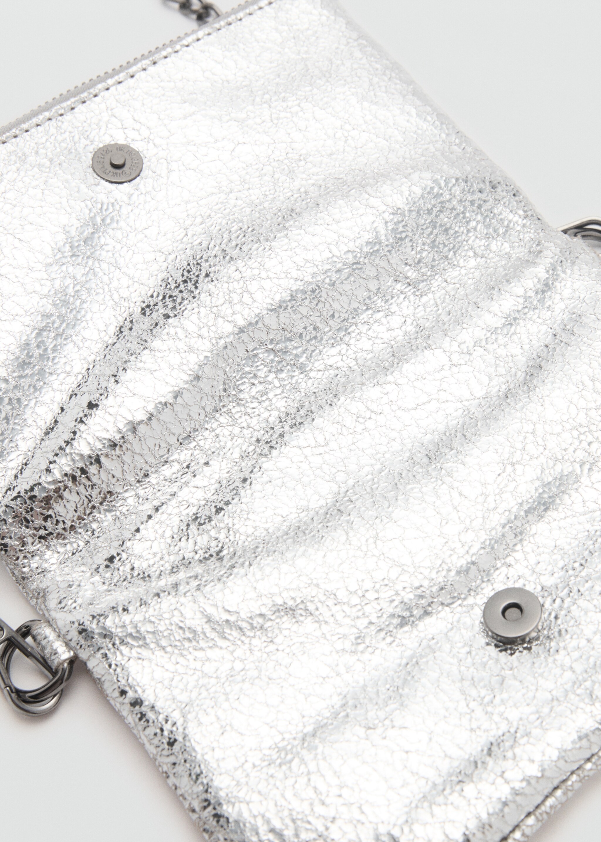Bolso sobre cadena - Detalle del artículo 2, Plata. Ref: 87030447-00.