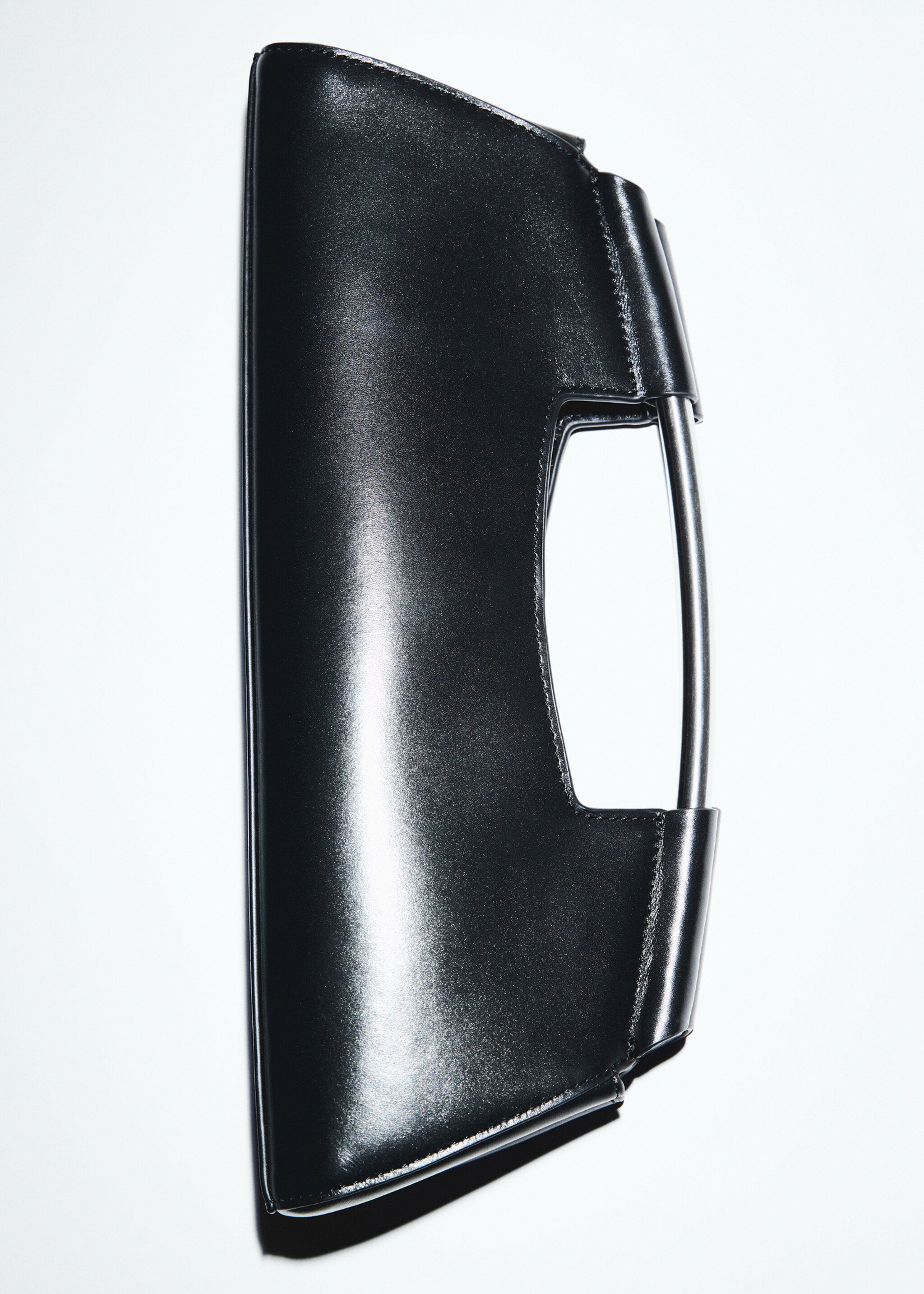 Leather bag with metal handle - Details of the article 5, Black. Ref: 87030449-00.