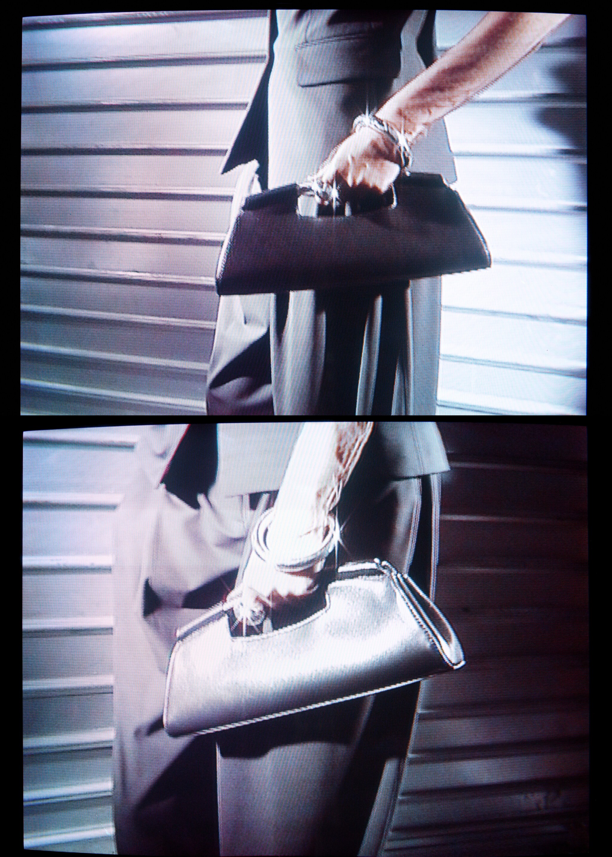 Leather bag with metal handle - Details of the article 6, Black. Ref: 87030449-00.