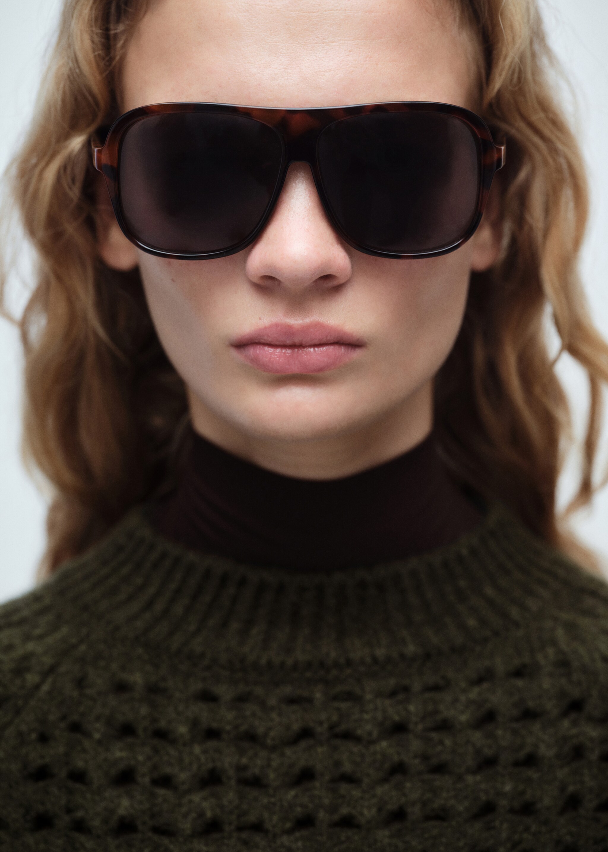 Pull en maille ajourée - Détail de l'article 1, Kaki. Ref: 87030455-00.