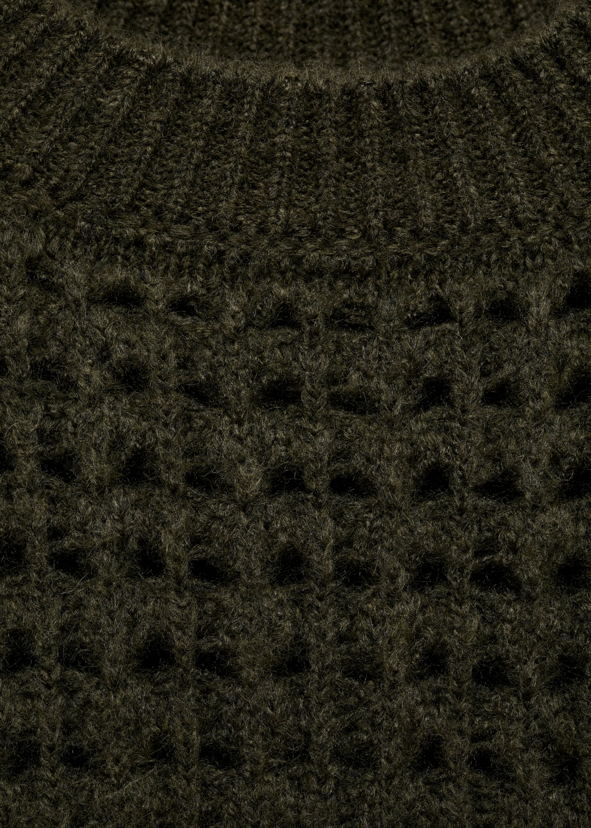 Pull en maille ajourée - Détail de l'article 8, Kaki. Ref: 87030455-00.