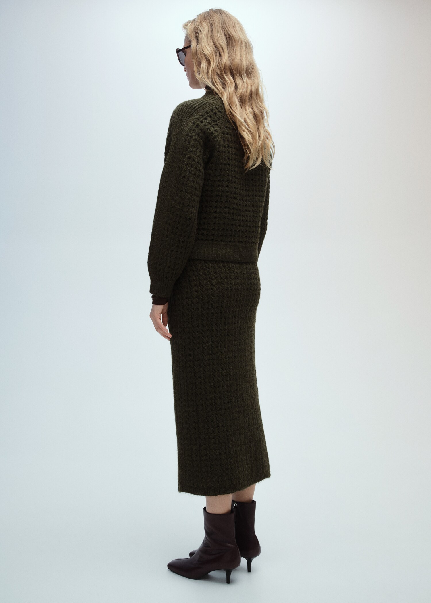 Pull en maille ajourée - Verso de l’article