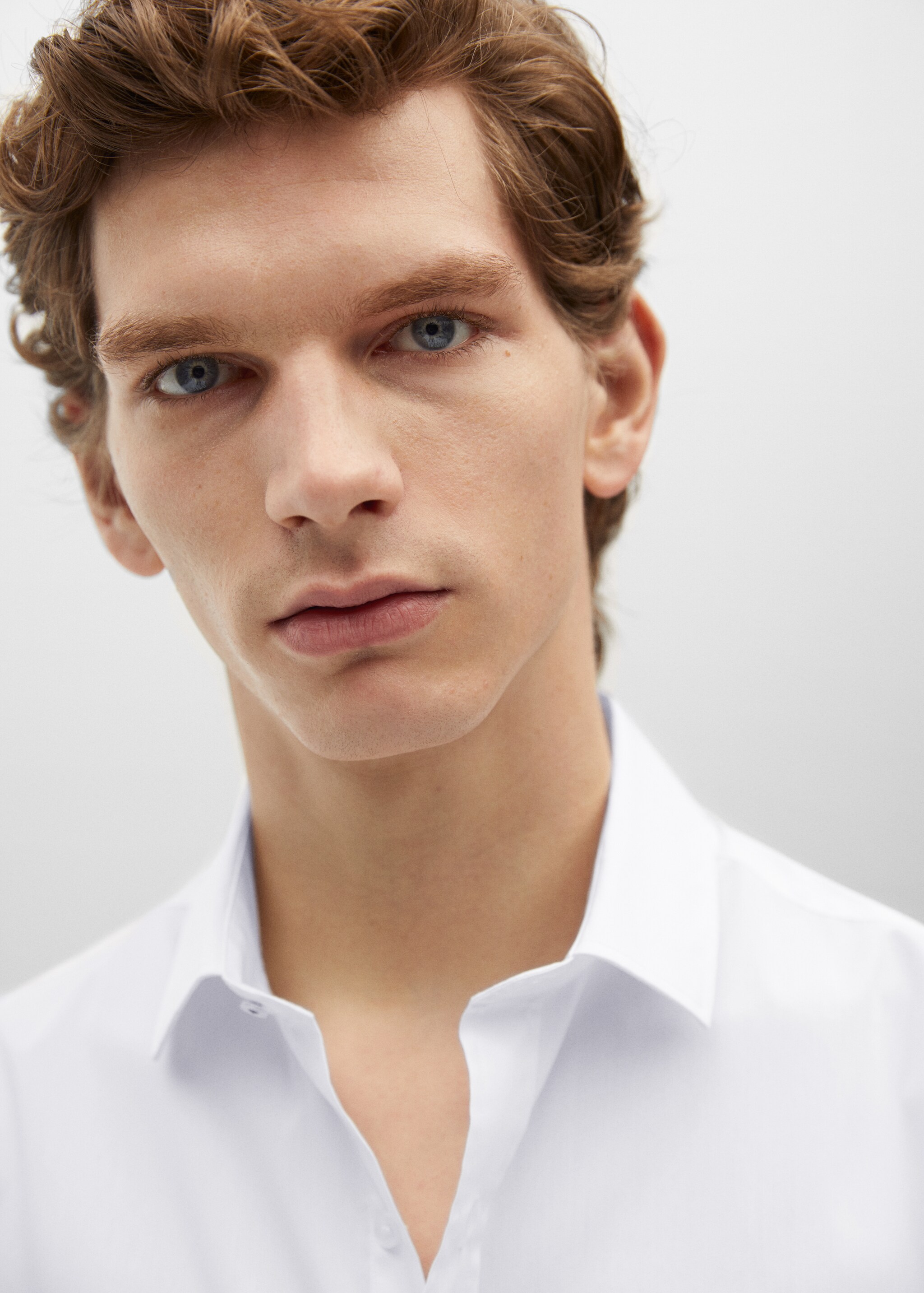 Slim fit cotton shirt - Details of the article 1