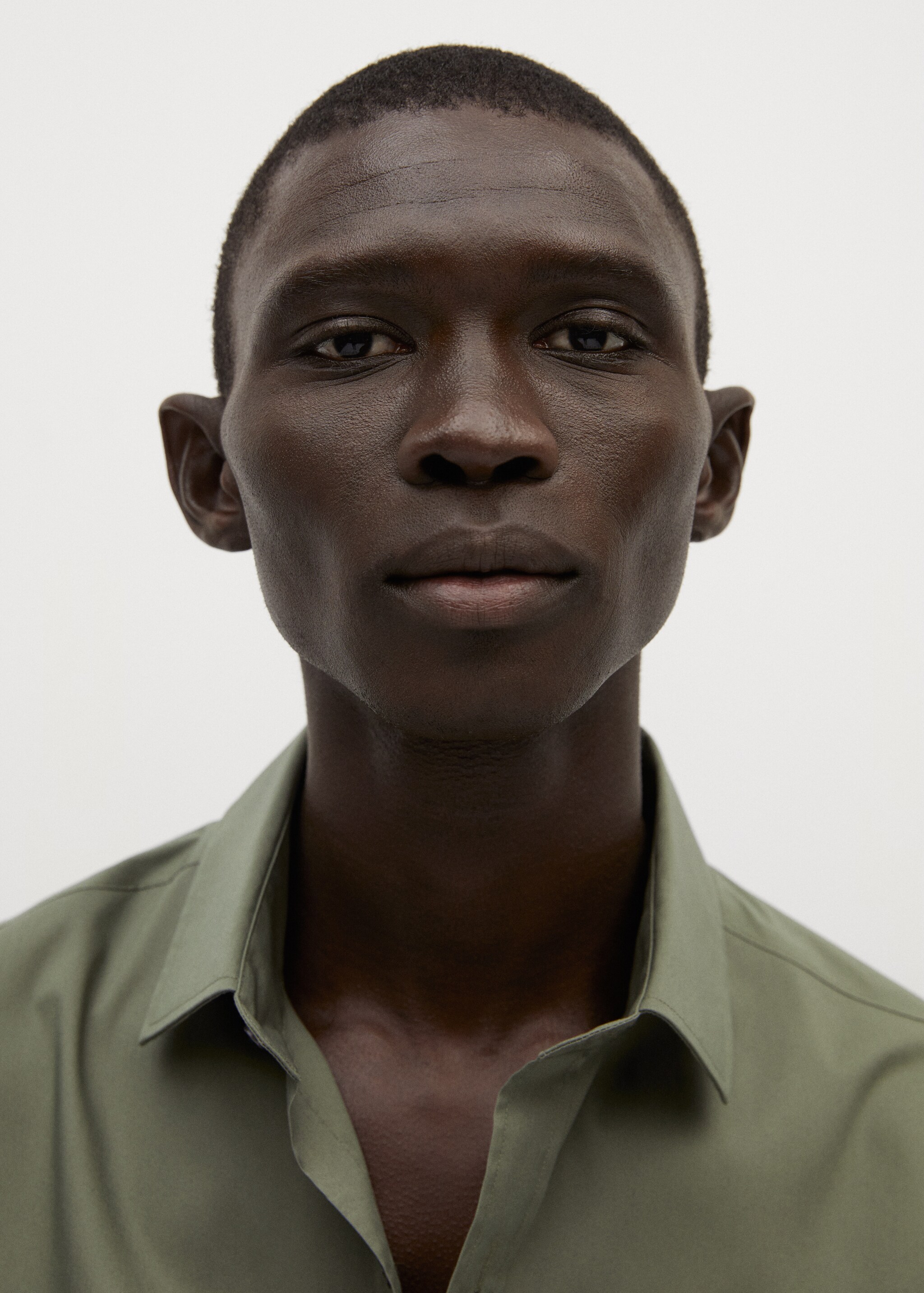 Slim fit cotton shirt - Details of the article 2