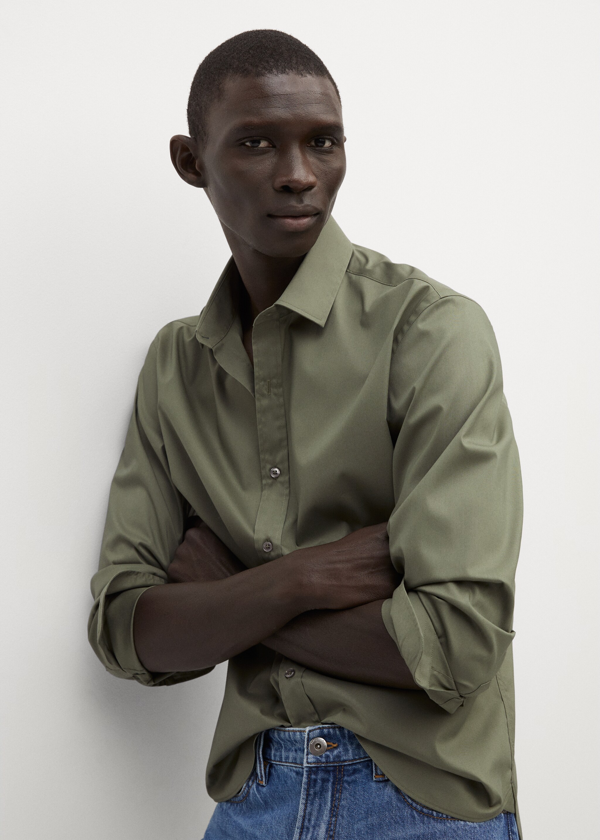 Slim fit cotton shirt - Details of the article 3