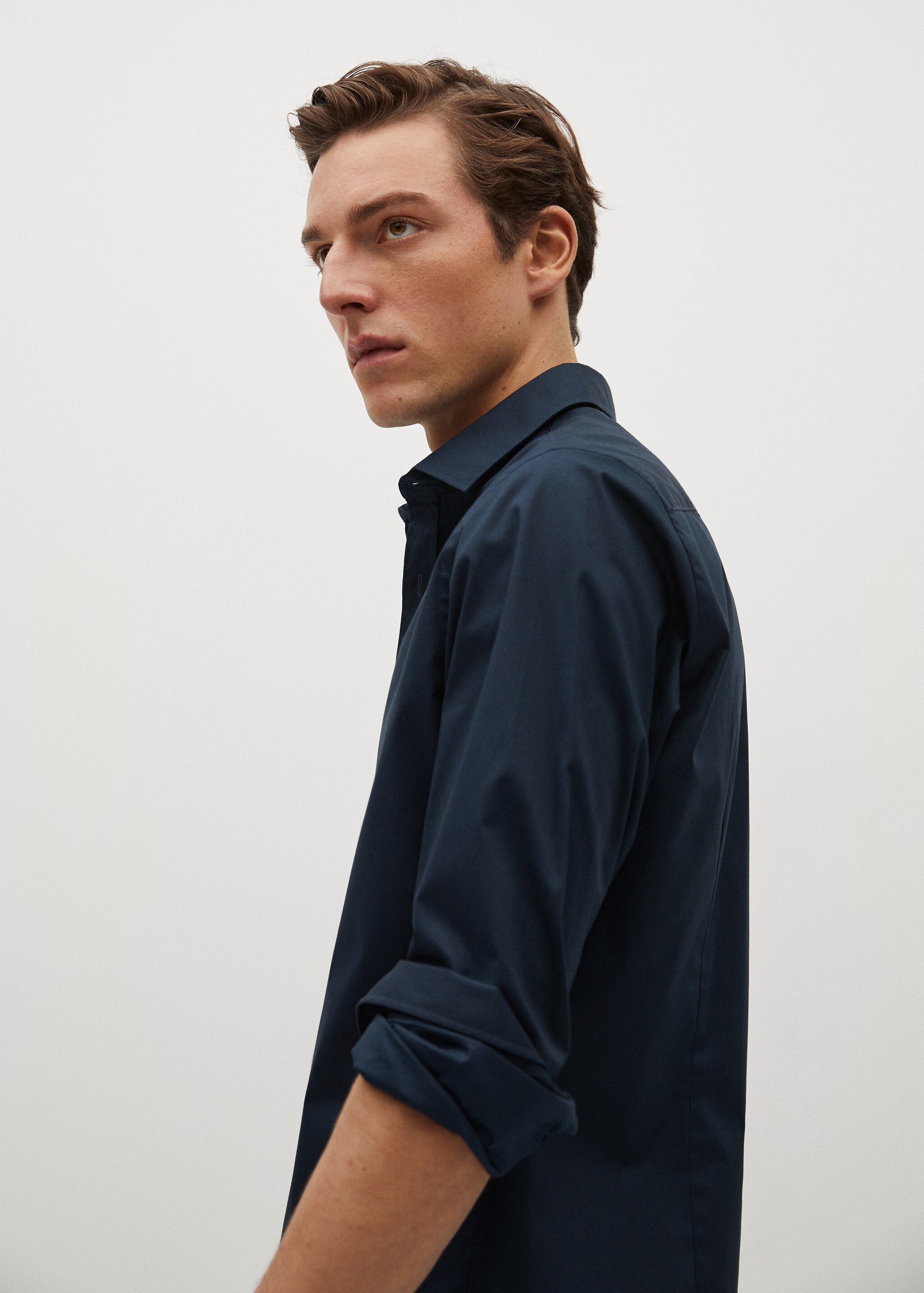 Slim fit cotton shirt - Details of the article 2