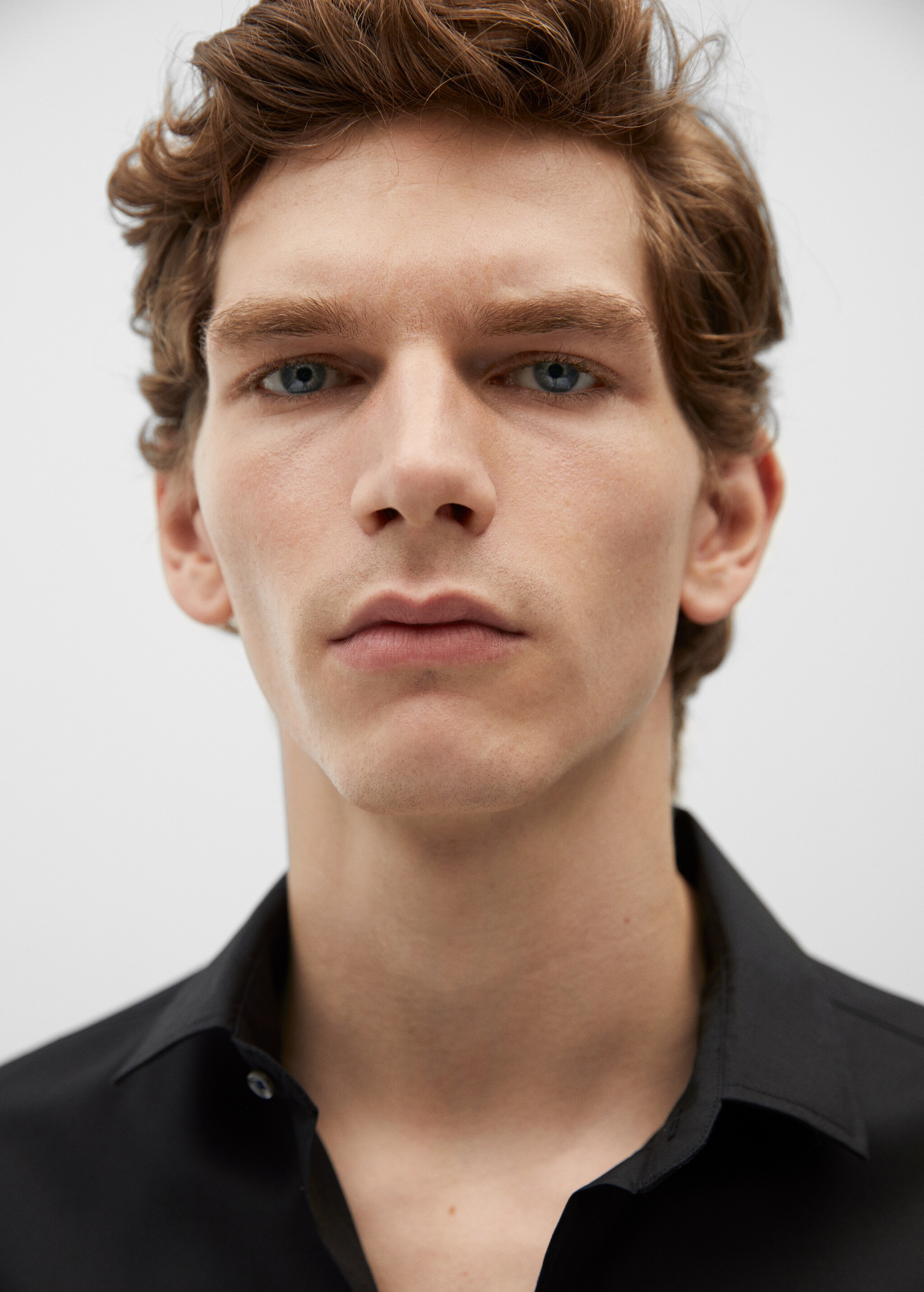 Slim fit cotton shirt - Details of the article 1