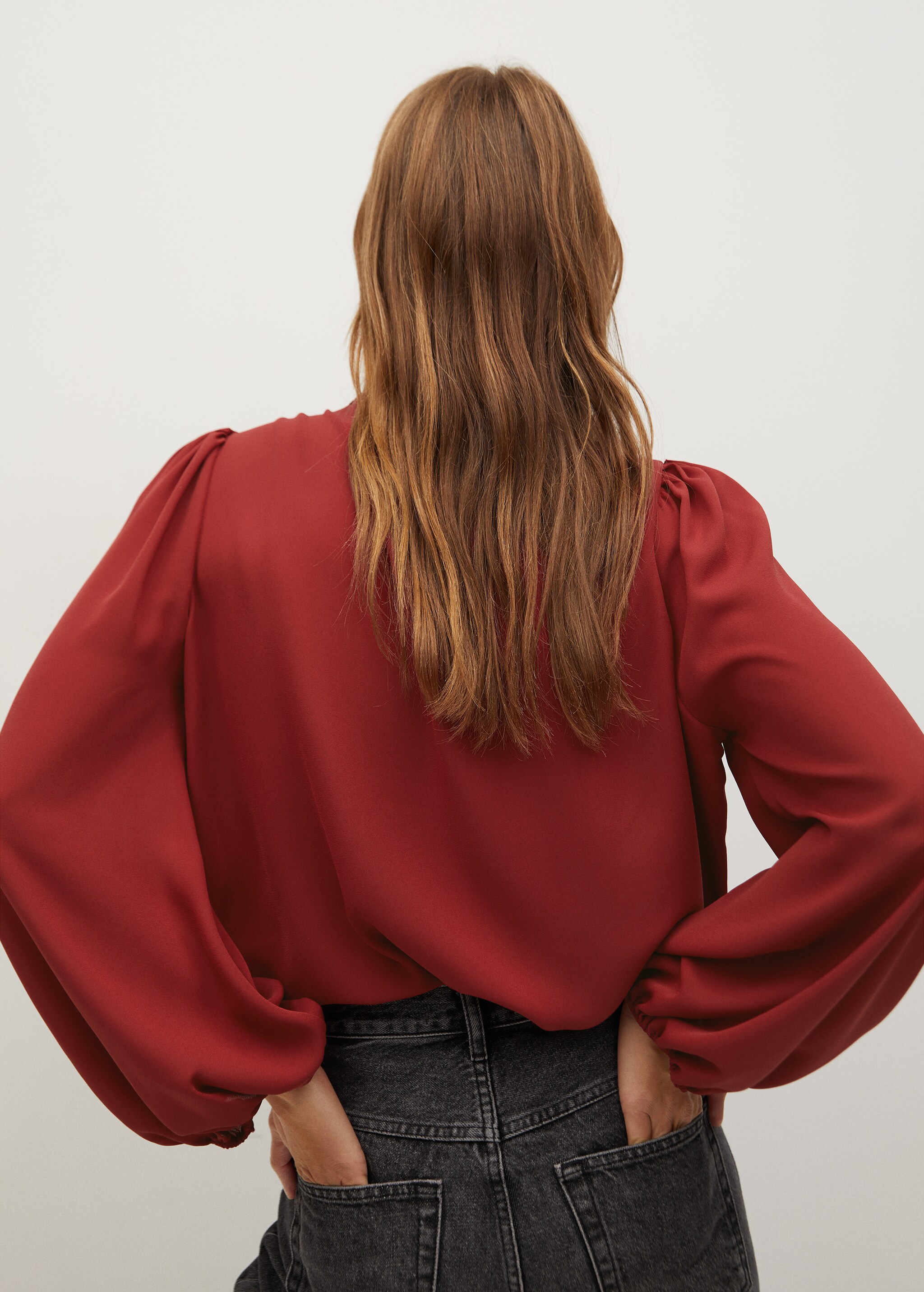 Blusa fluida nudo - Reverso del artículo