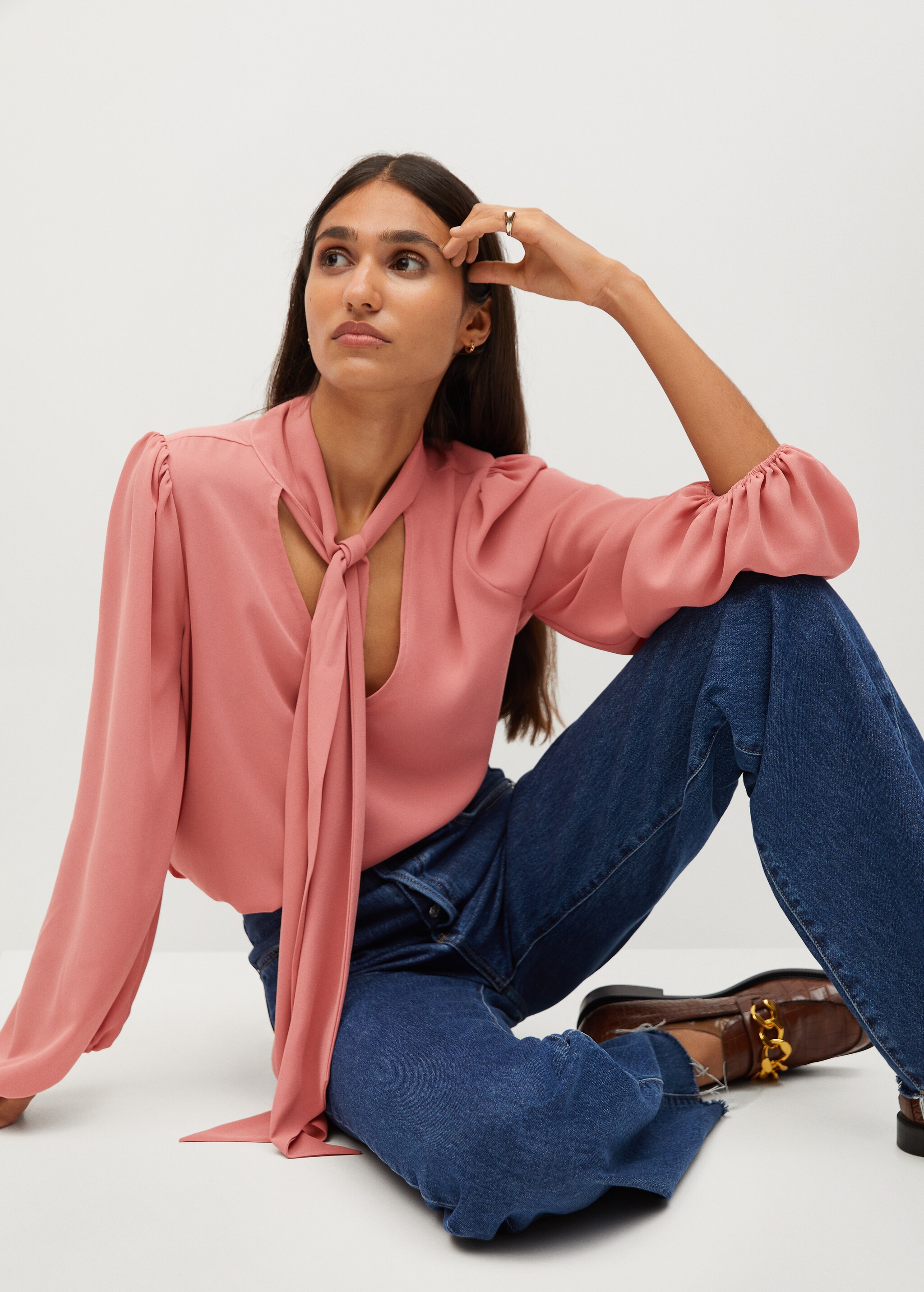 Blusa fluida nudo - Detalle del artículo 1