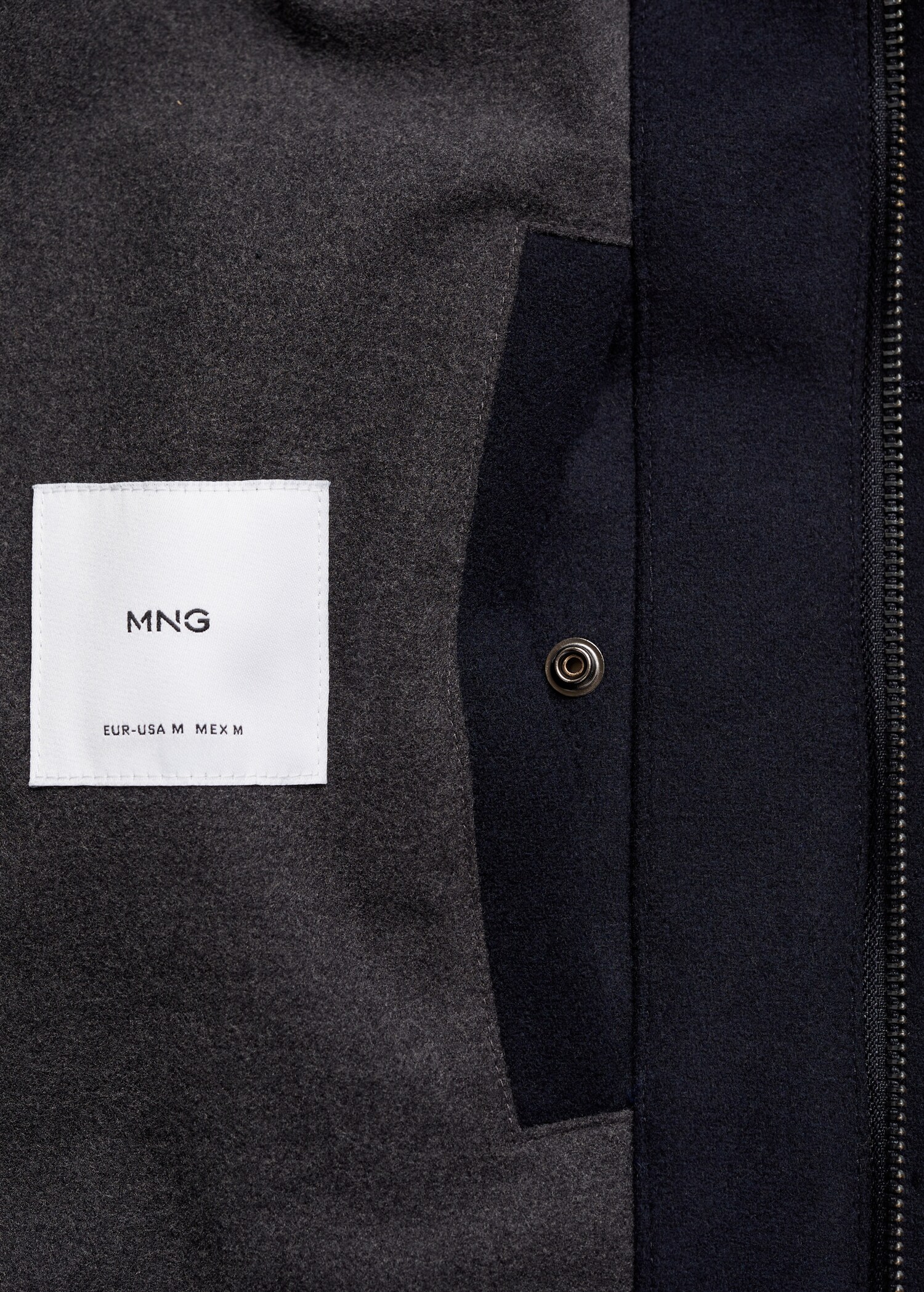 Hooded wool coat - Details of the article 8