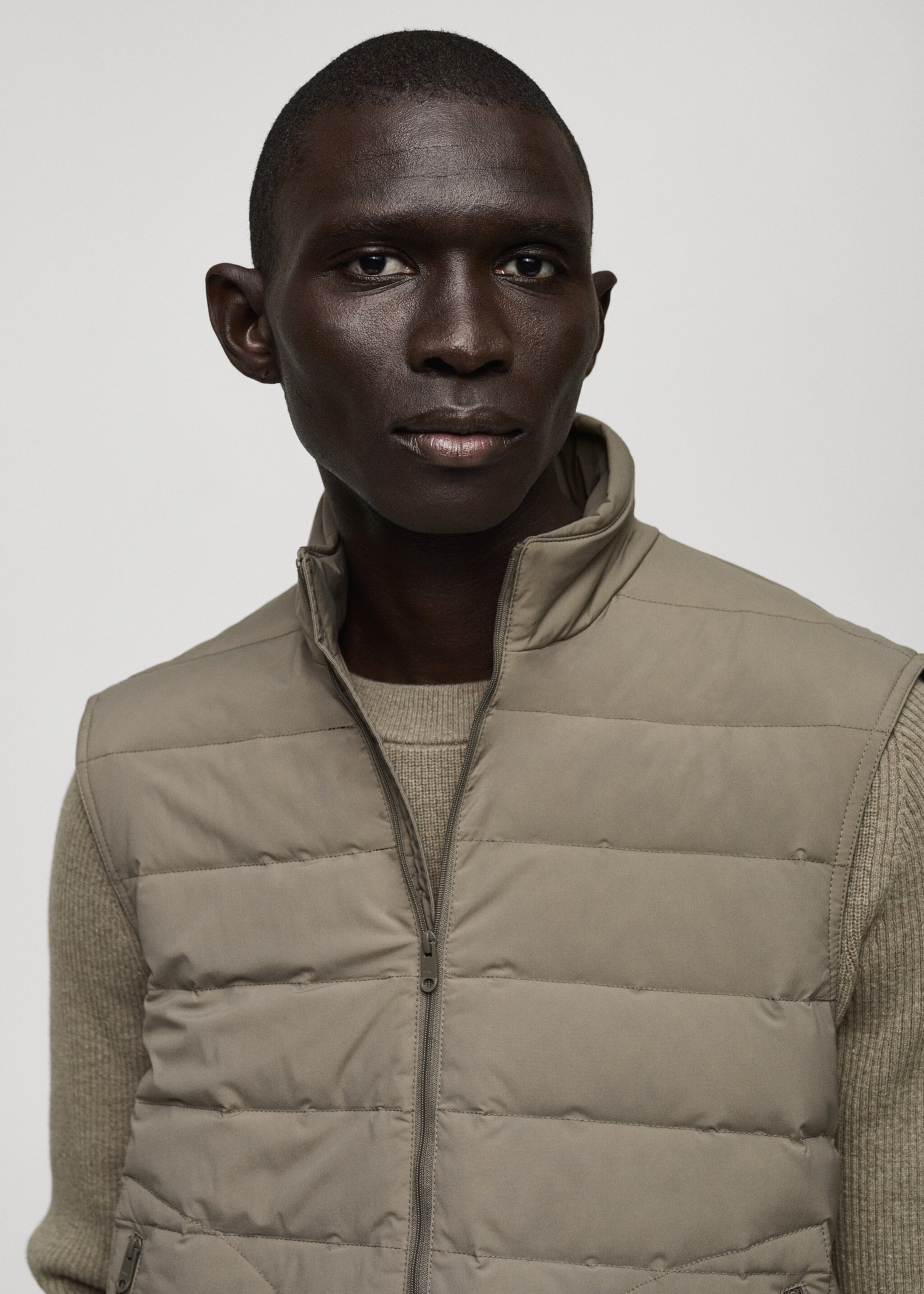 Steppjacke mit Daunen- und Federfüllung - Detail des Artikels 1, Mittelbraun. Ref: 87030576-00.