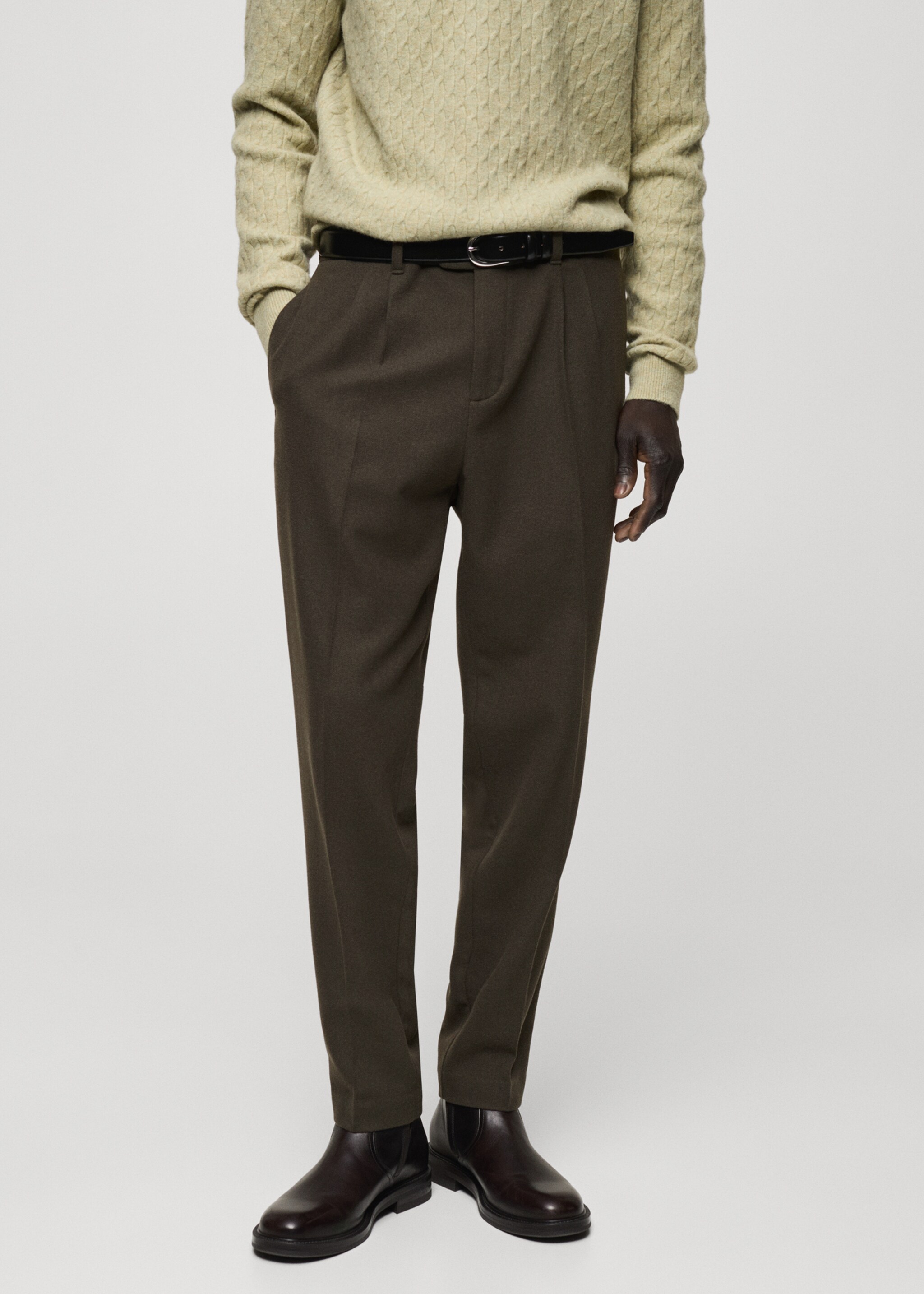 Bundfaltenhose aus Wollflanell - Mittlere Ansicht, Khaki. Ref: 87030577-00.