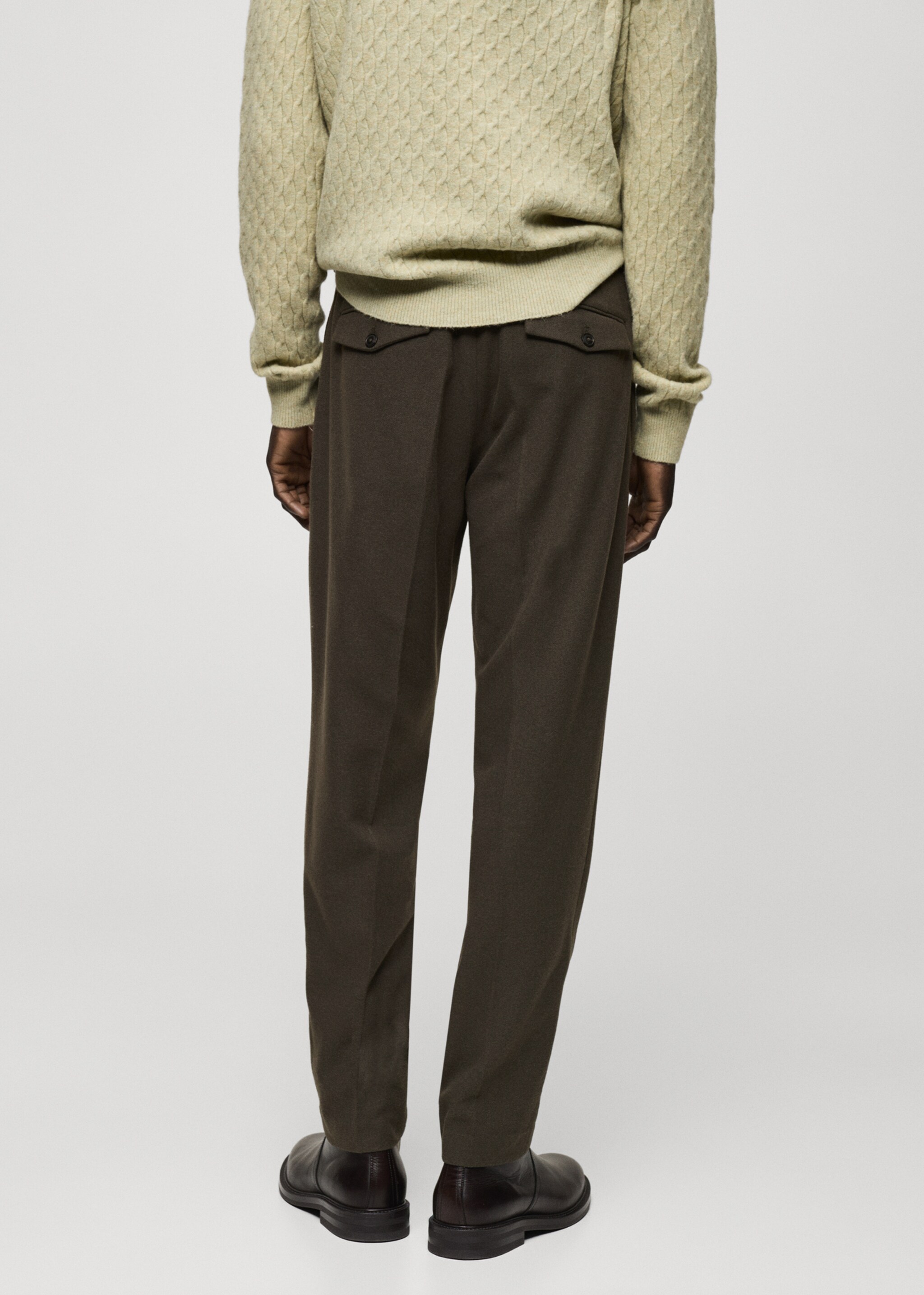 Bundfaltenhose aus Wollflanell - Rückseite des Artikels, Khaki. Ref: 87030577-00.