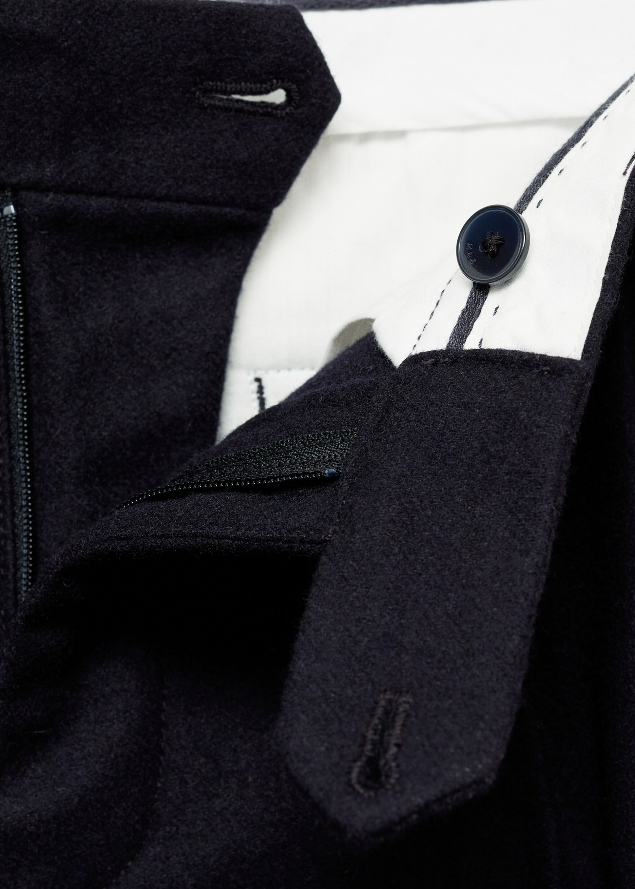 Bundfaltenhose aus Wollflanell - Detail des Artikels 8, Dunkles Marineblau. Ref: 87030577-00.