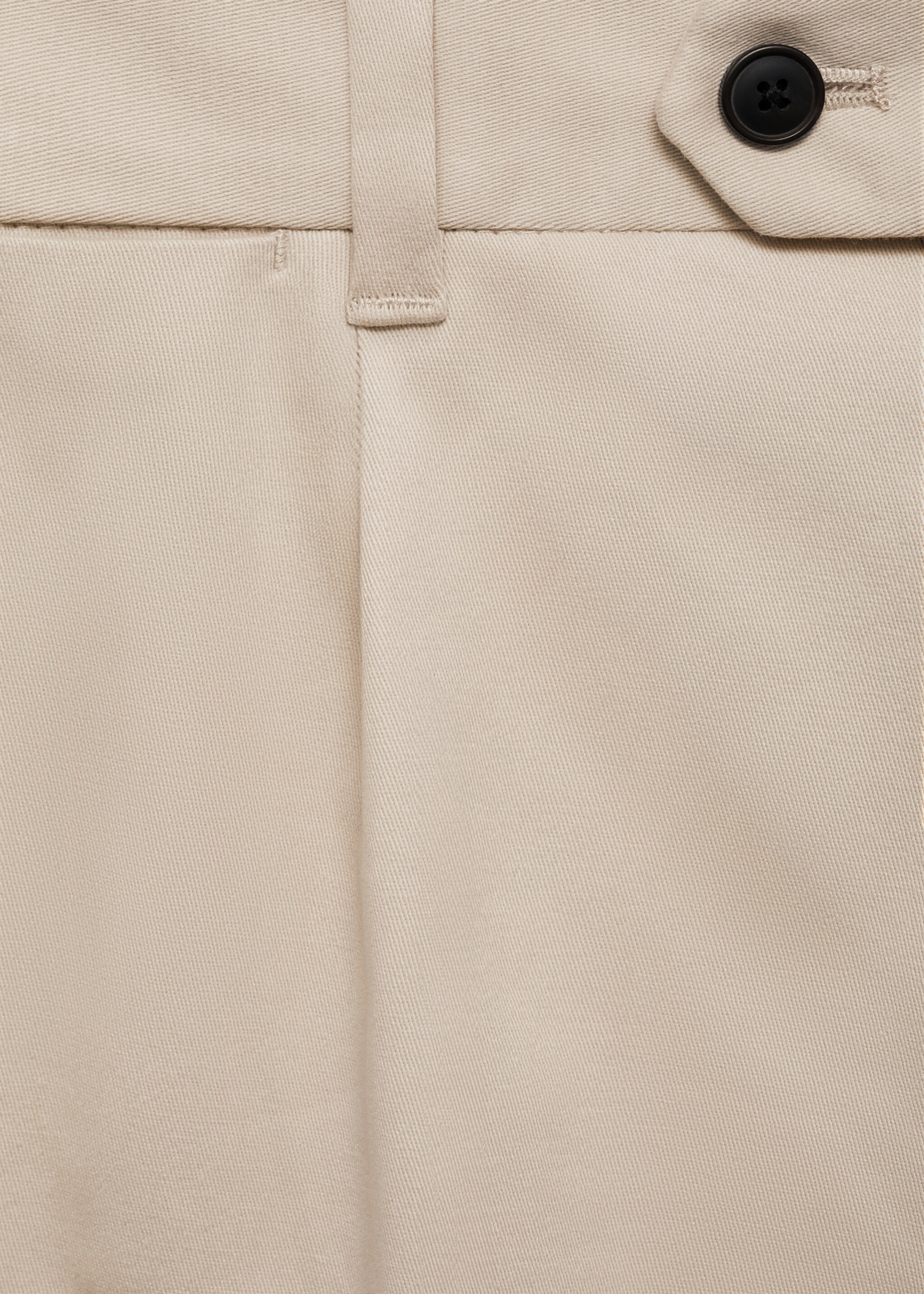 Bundfaltenhose mit Hosenaufschlag - Detail des Artikels 8, Beige. Ref: 87030579-00.