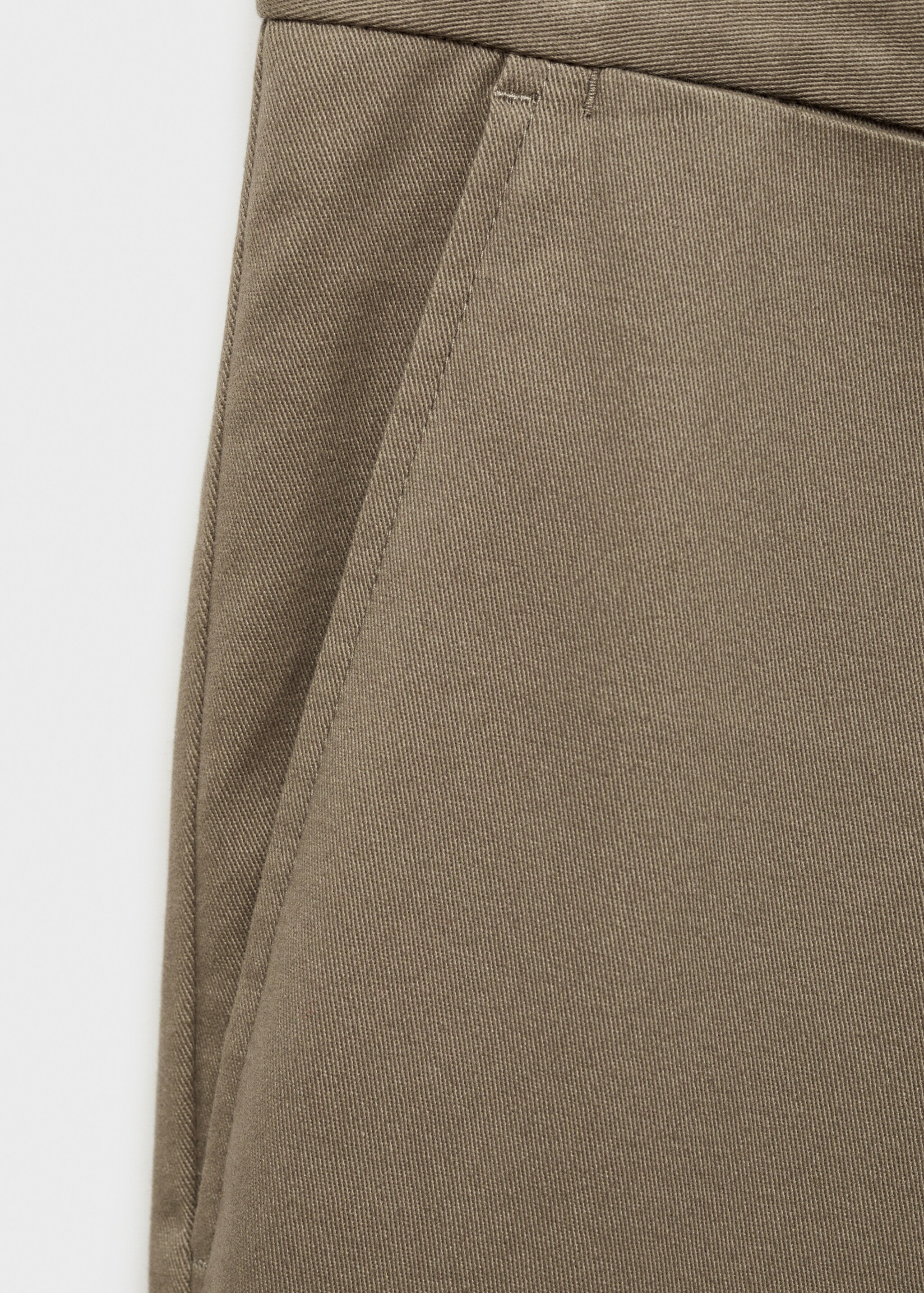 Pantalon à pinces et à revers - Détail de l'article 0, Kaki. Ref: 87030579-00.