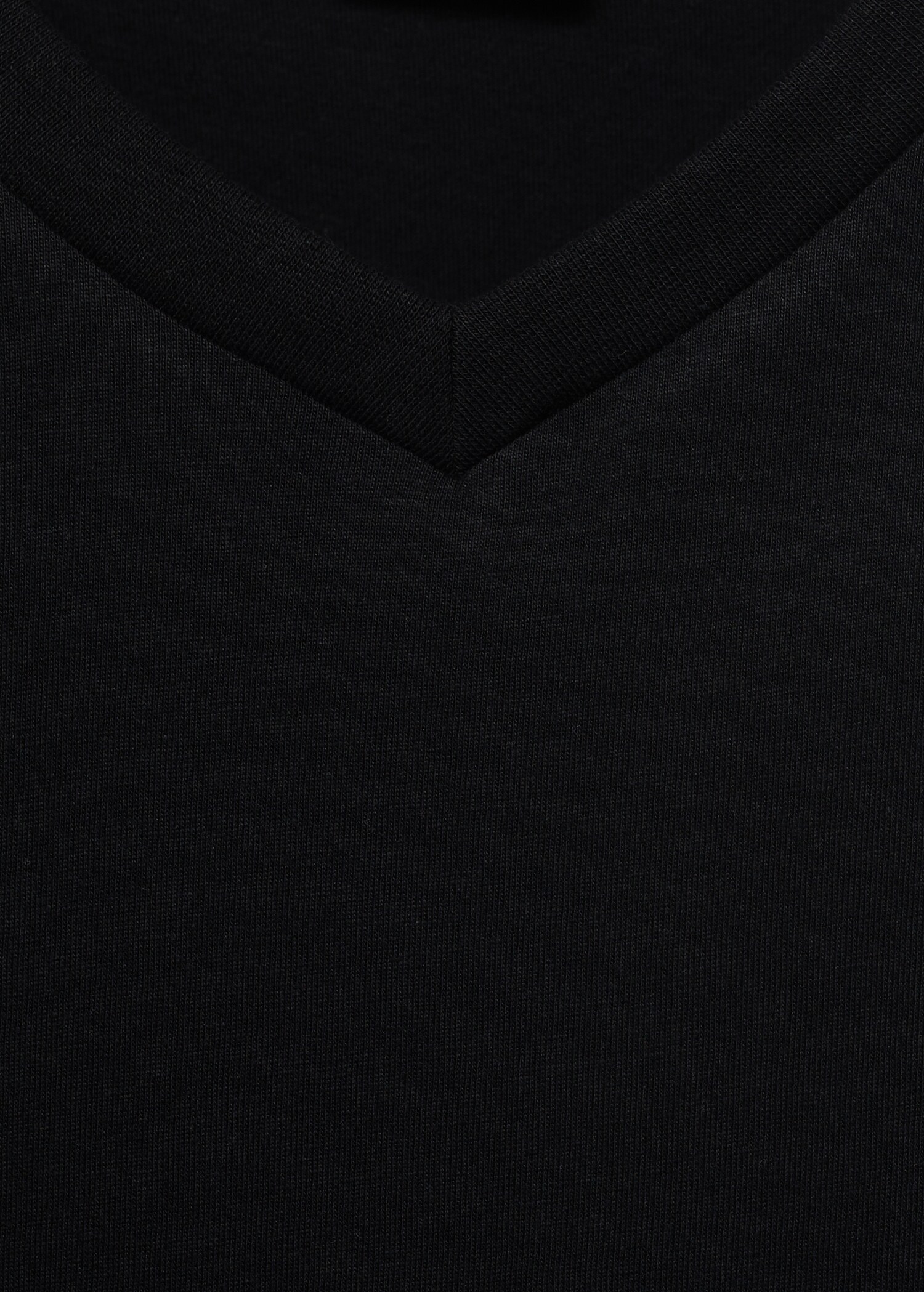 100% cotton slim-fit V-neck t-shirt - Details of the article 8