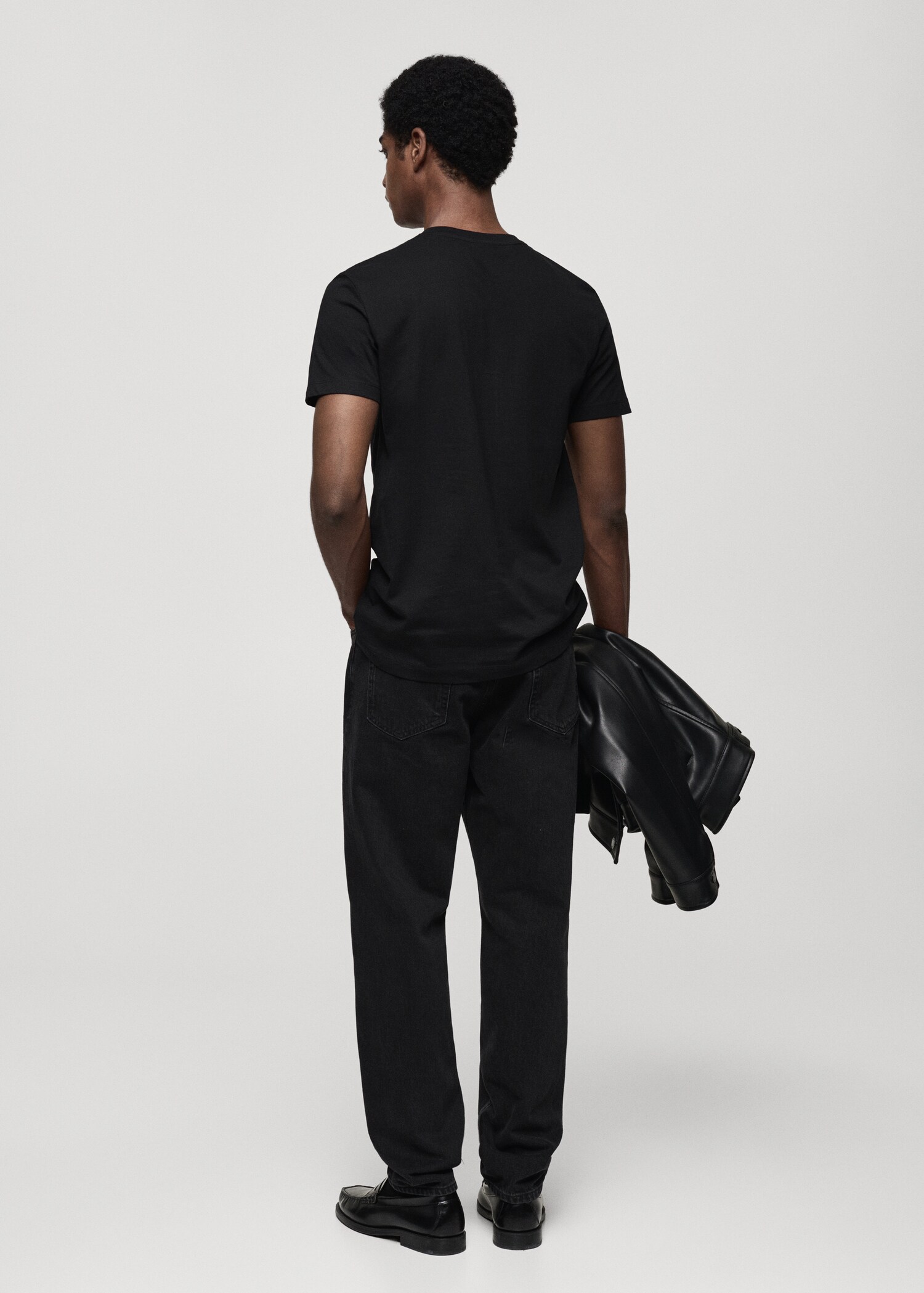 100% cotton slim-fit V-neck t-shirt - Reverse of the article