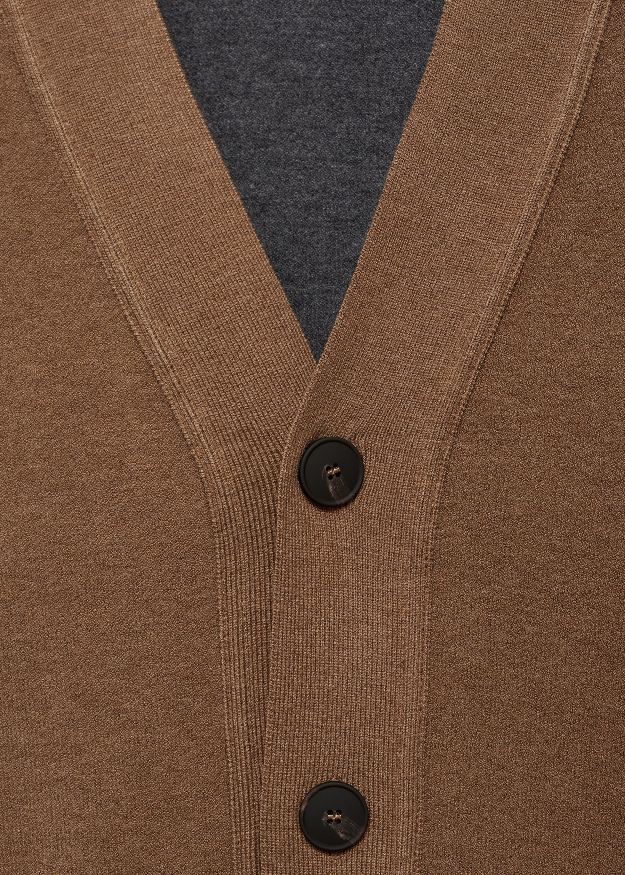 Knitted button cardigan - Details of the article 8, Medium Brown. Ref: 87030600-00.