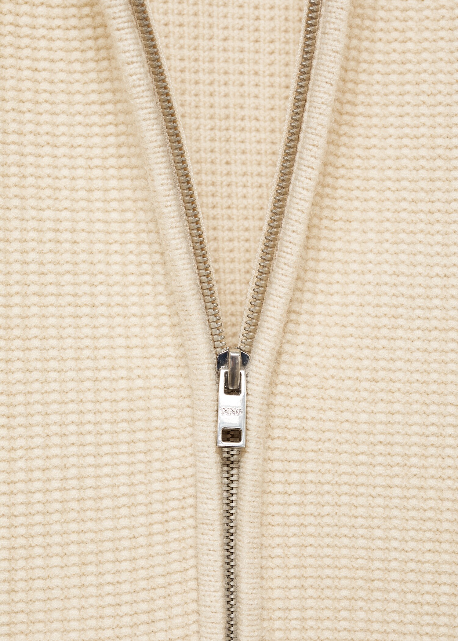 Structured knitted cardigan with zip - Details of the article 8