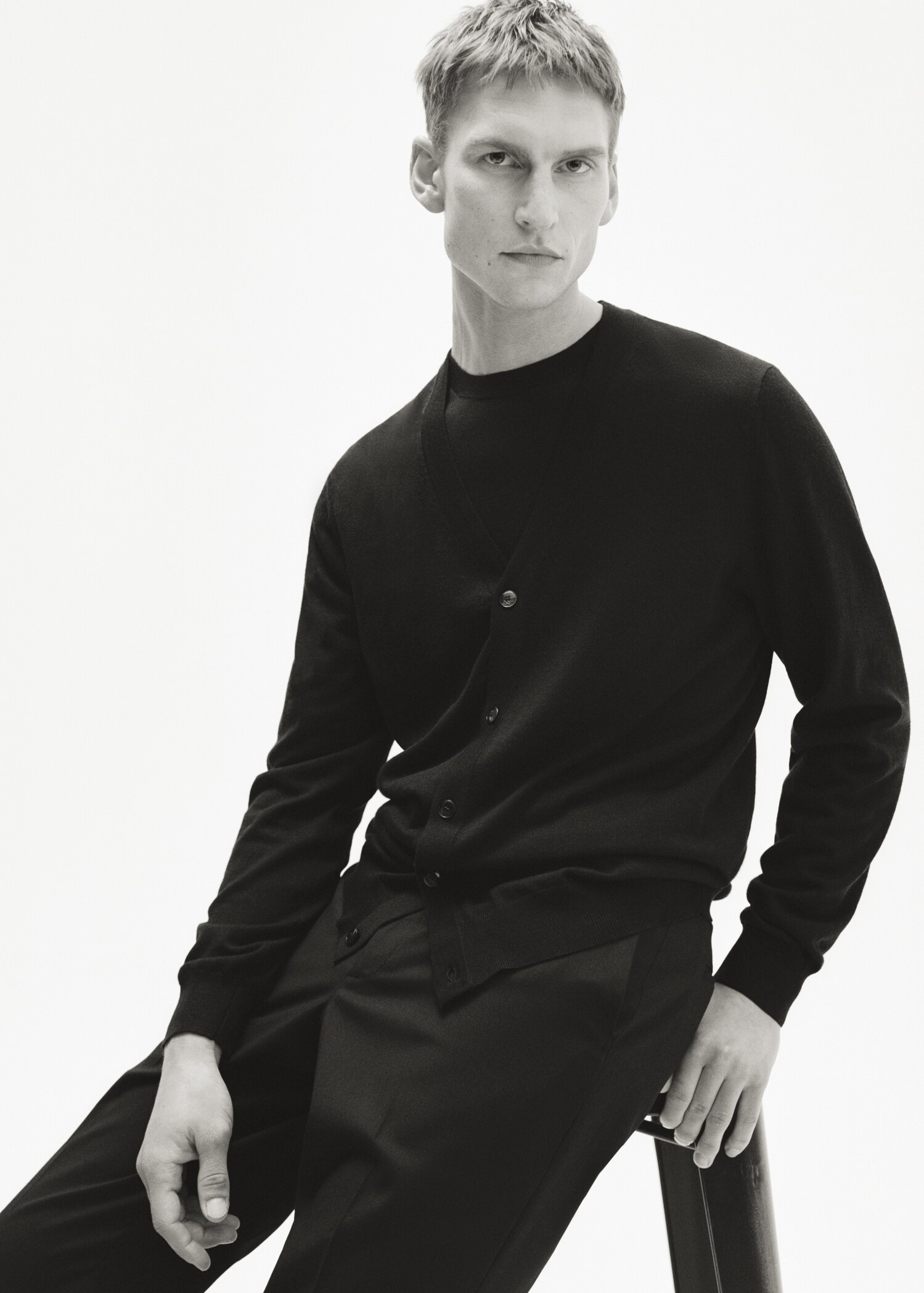 100% merino wool cardigan - Details of the article 3