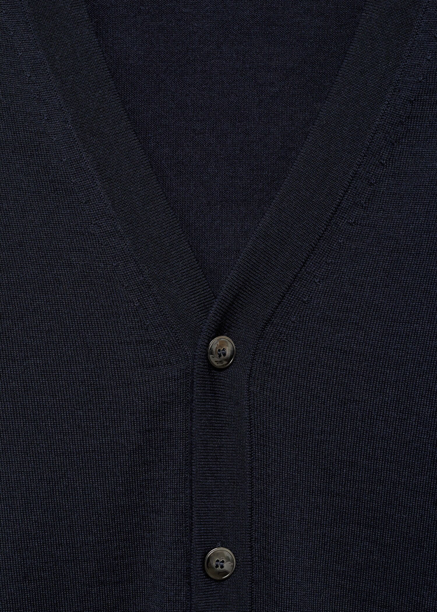 100% merino wool cardigan - Details of the article 8