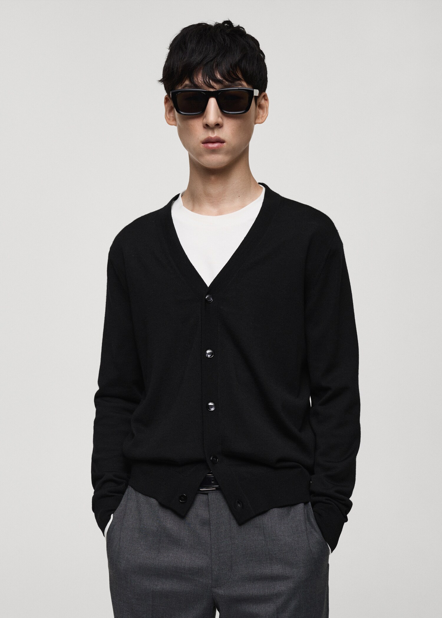 100% merino wool cardigan - Medium plane