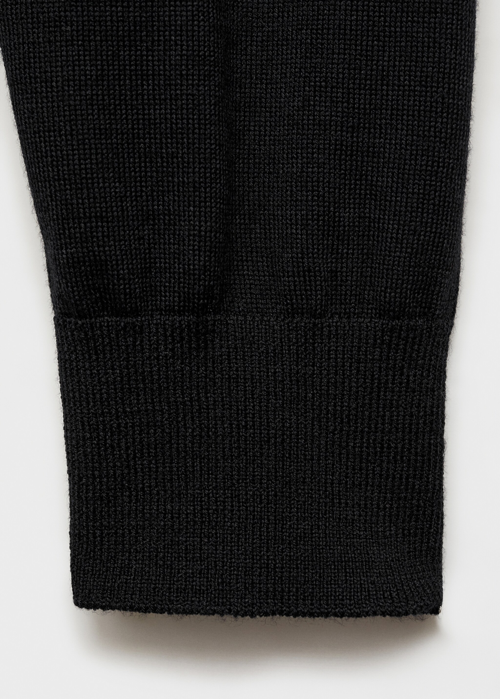 100% merino wool cardigan - Details of the article 0, Black. Ref: 87030603-00.