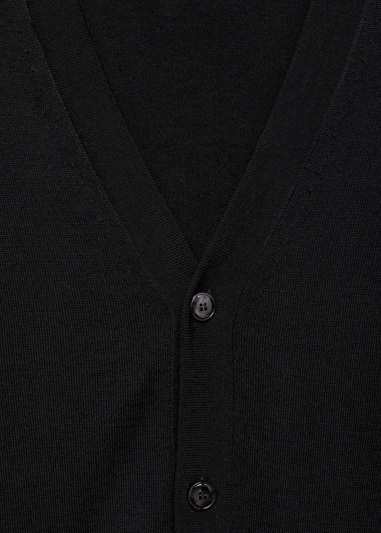 100% merino wool cardigan - Details of the article 8
