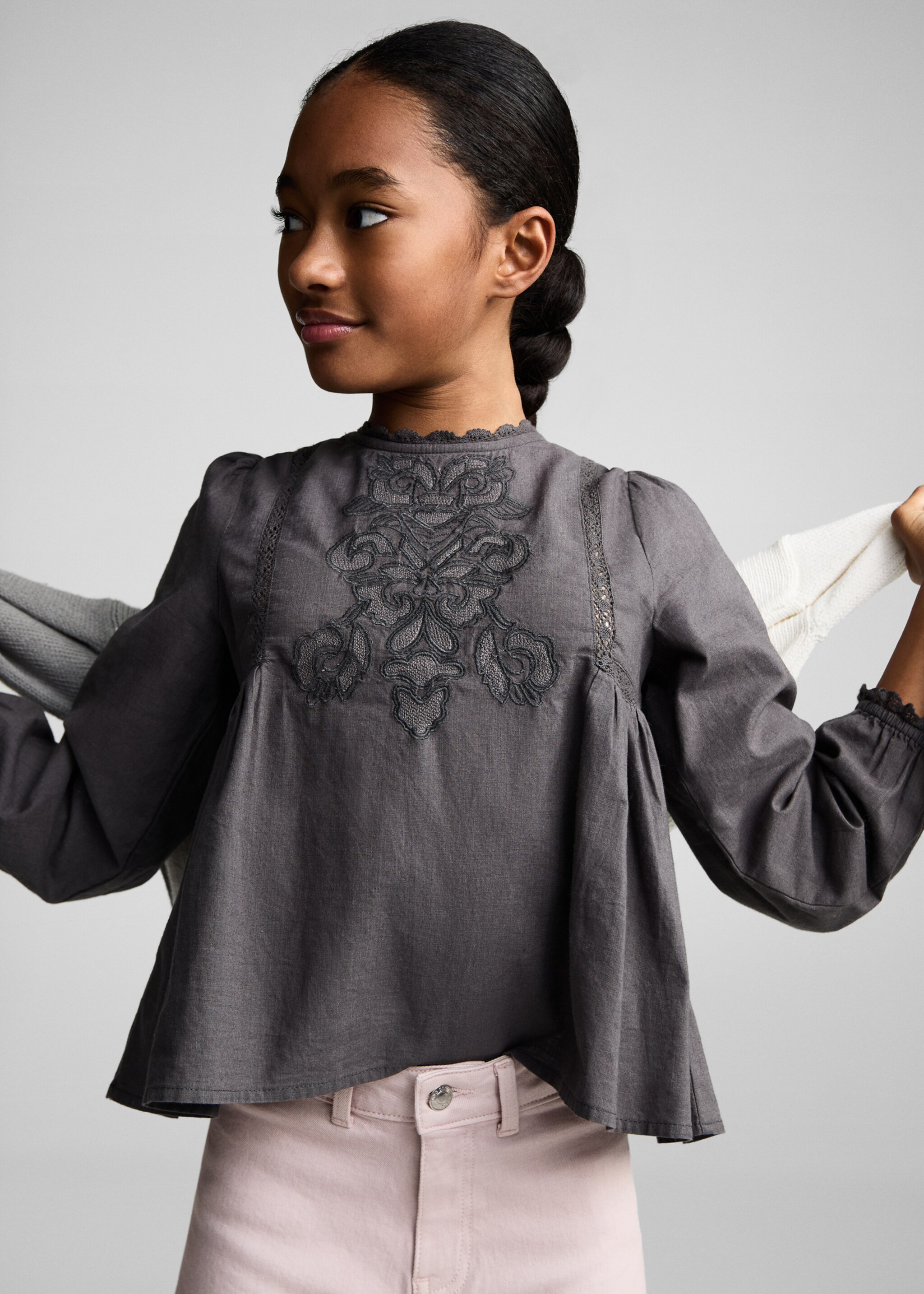 Τζιν παντελόνι straight fit - Μεσαίο πλάνο, Μωβ Ανοιχτό/Παστέλ. Ref: 87030616-00.