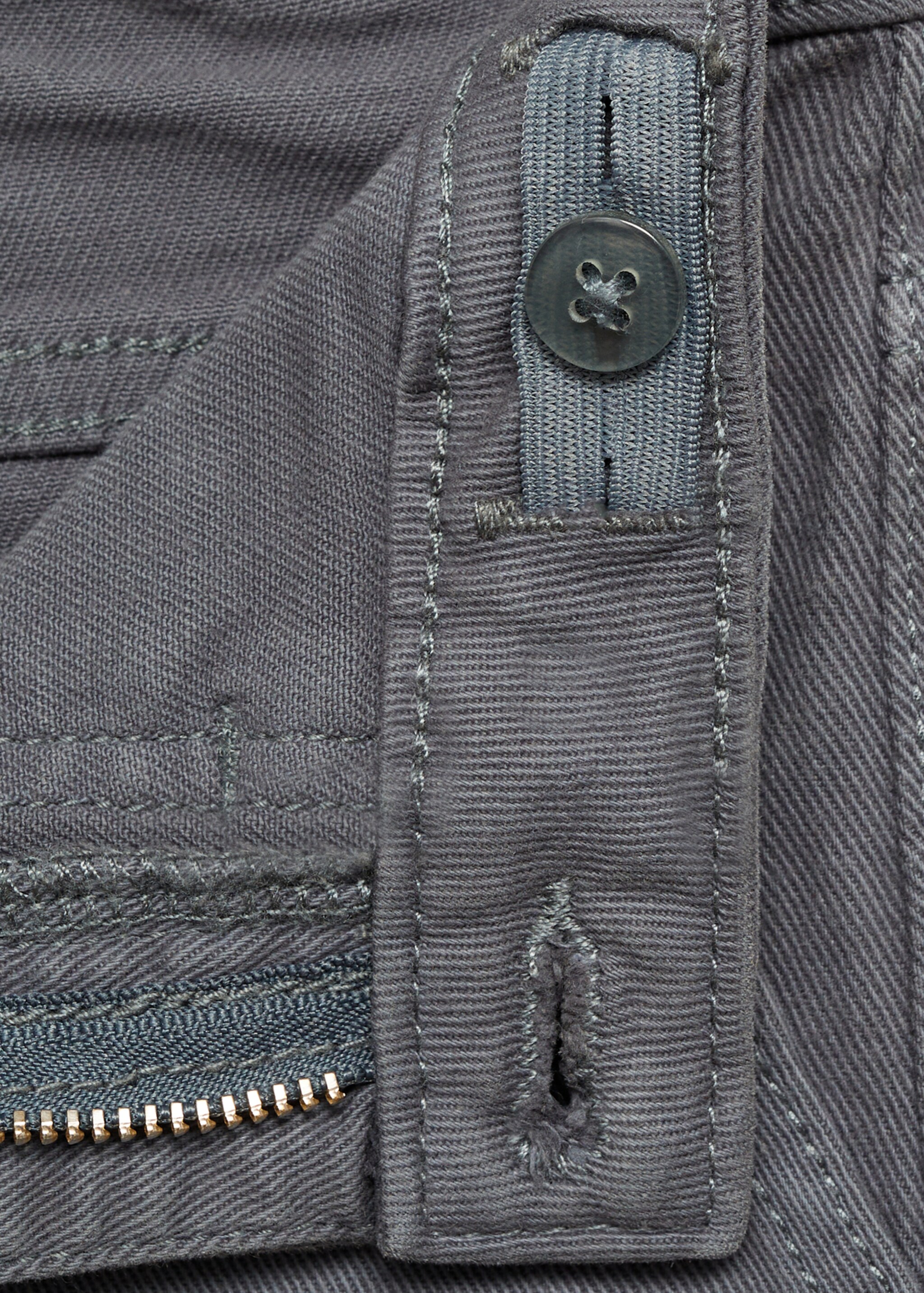 Cargo jeans - Details of the article 0, Green. Ref: 87030624-00.