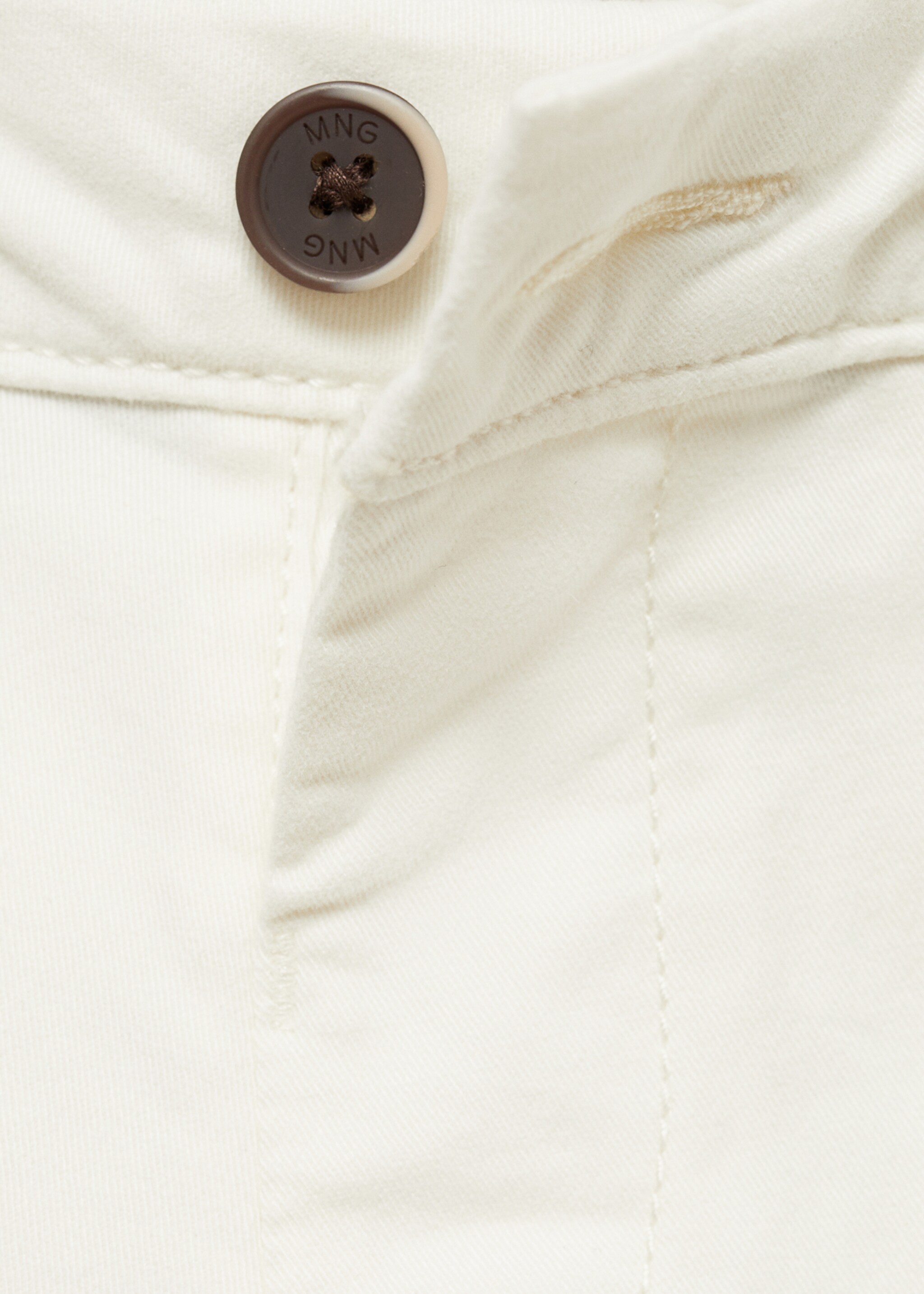 Cotton chinos - Details of the article 8, White. Ref: 87030627-00.