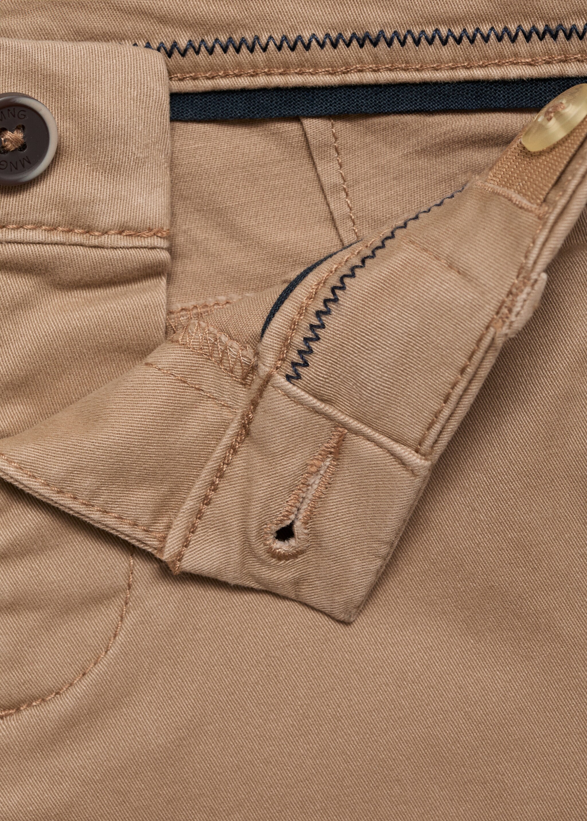 Cotton chinos - Details of the article 8, Beige. Ref: 87030627-00.