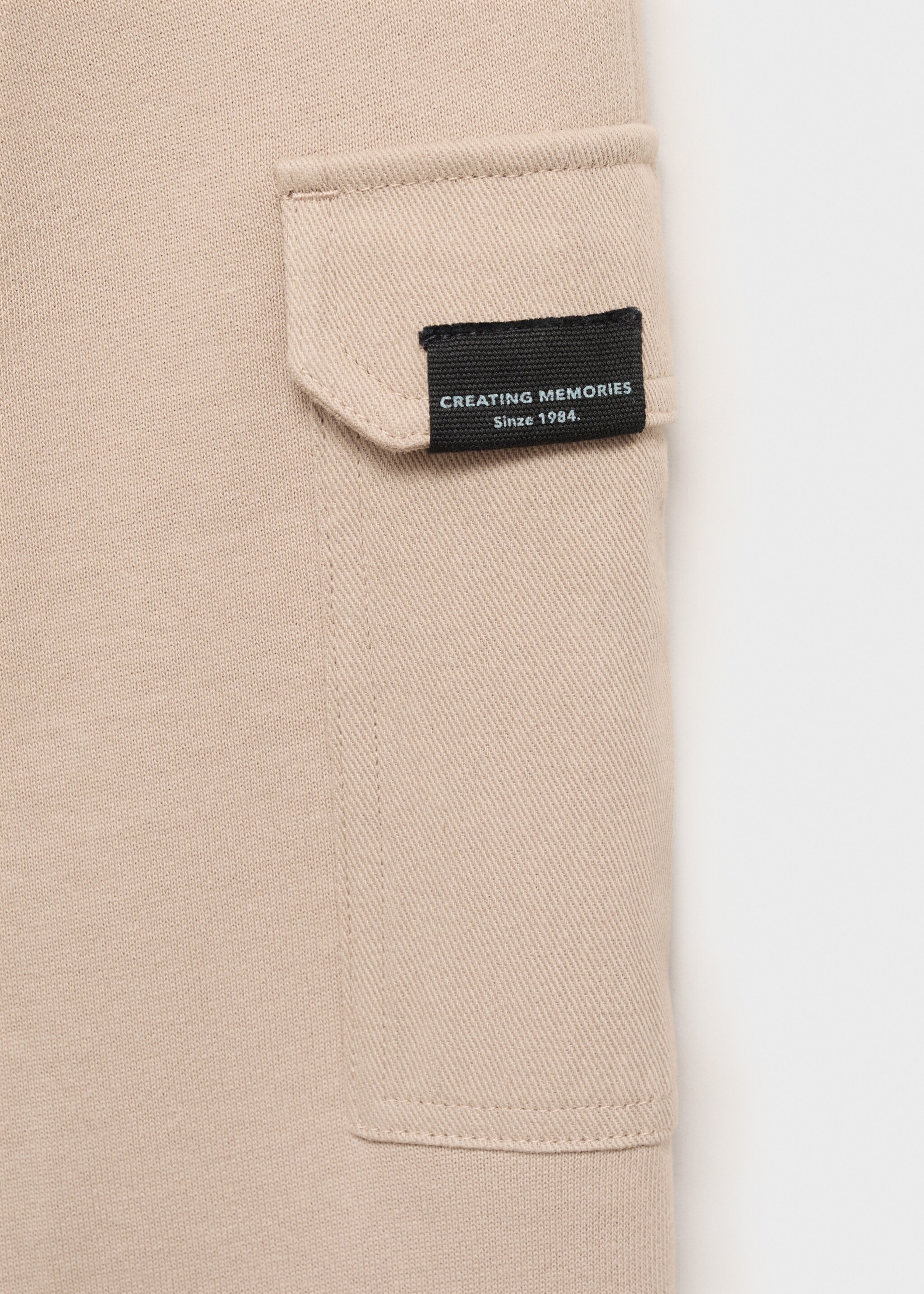 Cargo jogger trousers - Details of the article 0, Sand. Ref: 87031049-00.