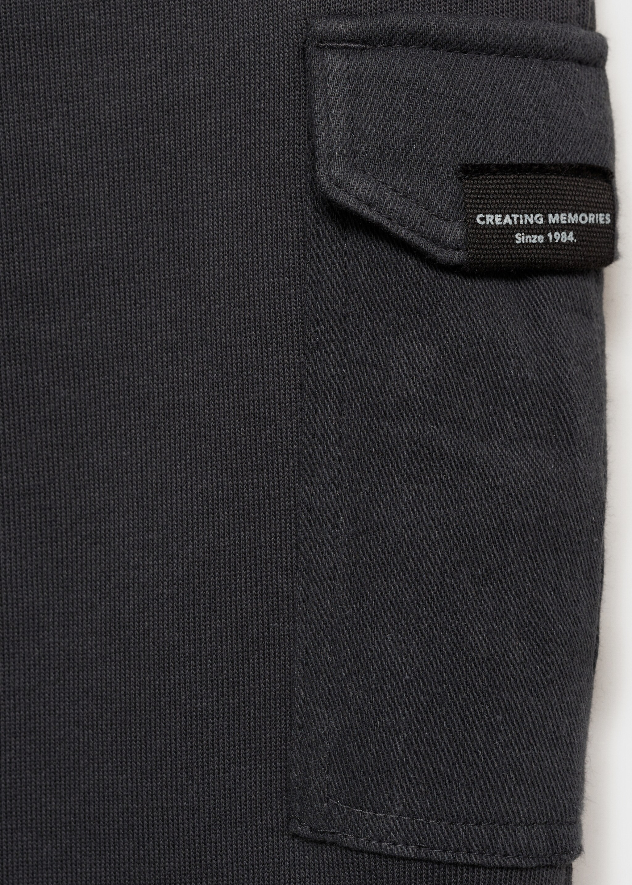 Joggerpants im Cargo-Stil - Detail des Artikels 0, Anthrazit. Ref: 87031049-00.