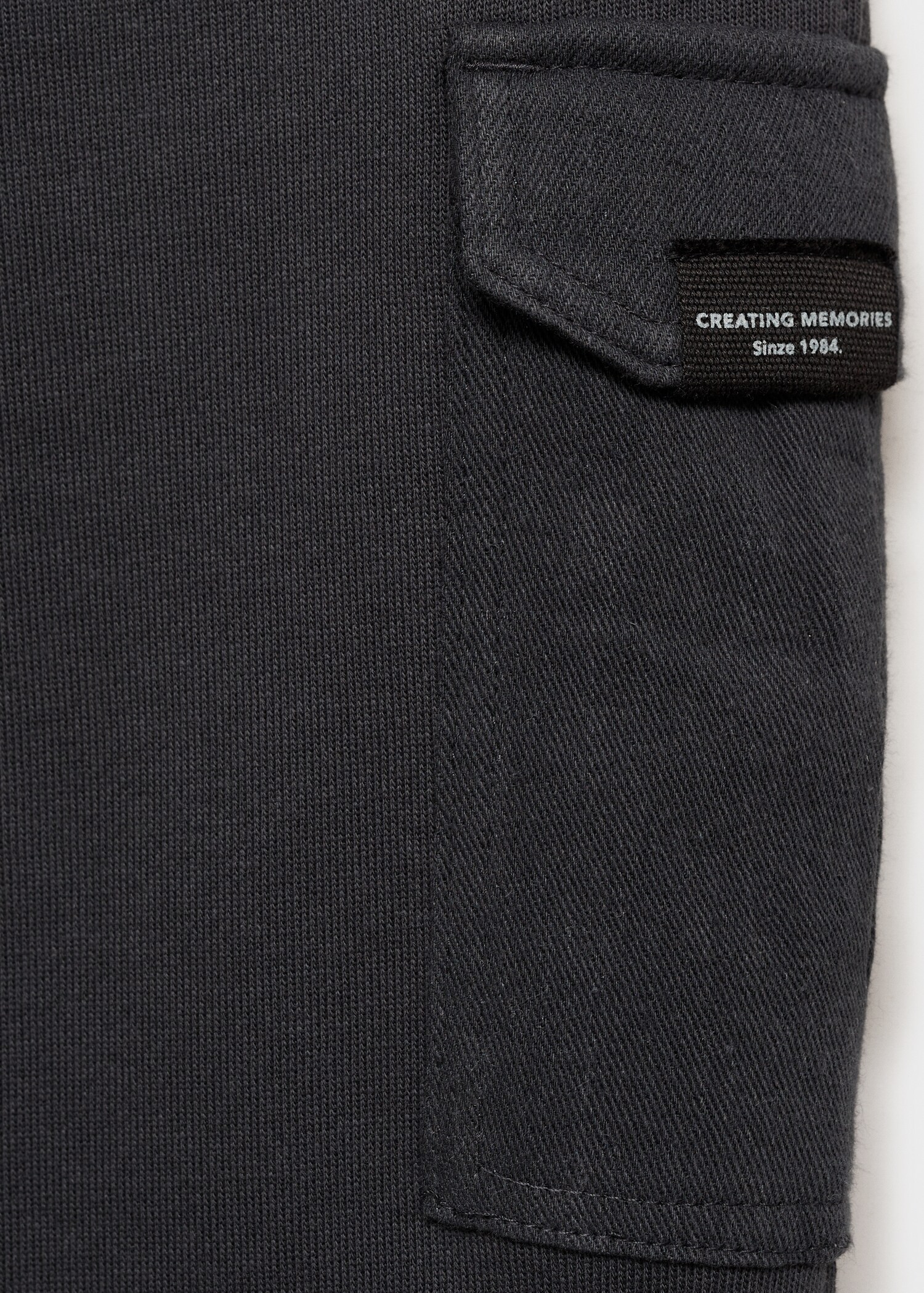 Cargo jogger trousers - Details of the article 0