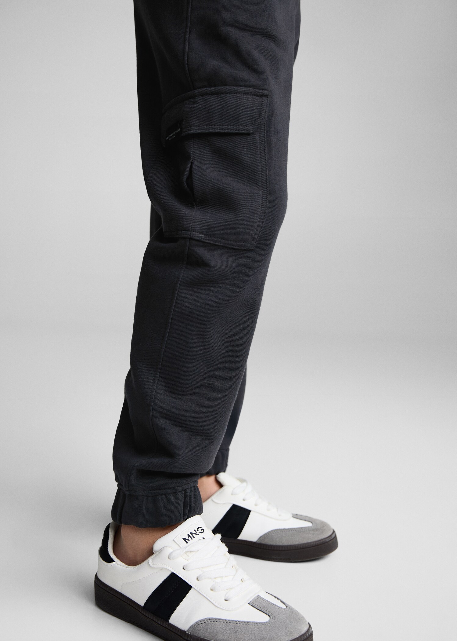 Cargo jogger trousers - Details of the article 6