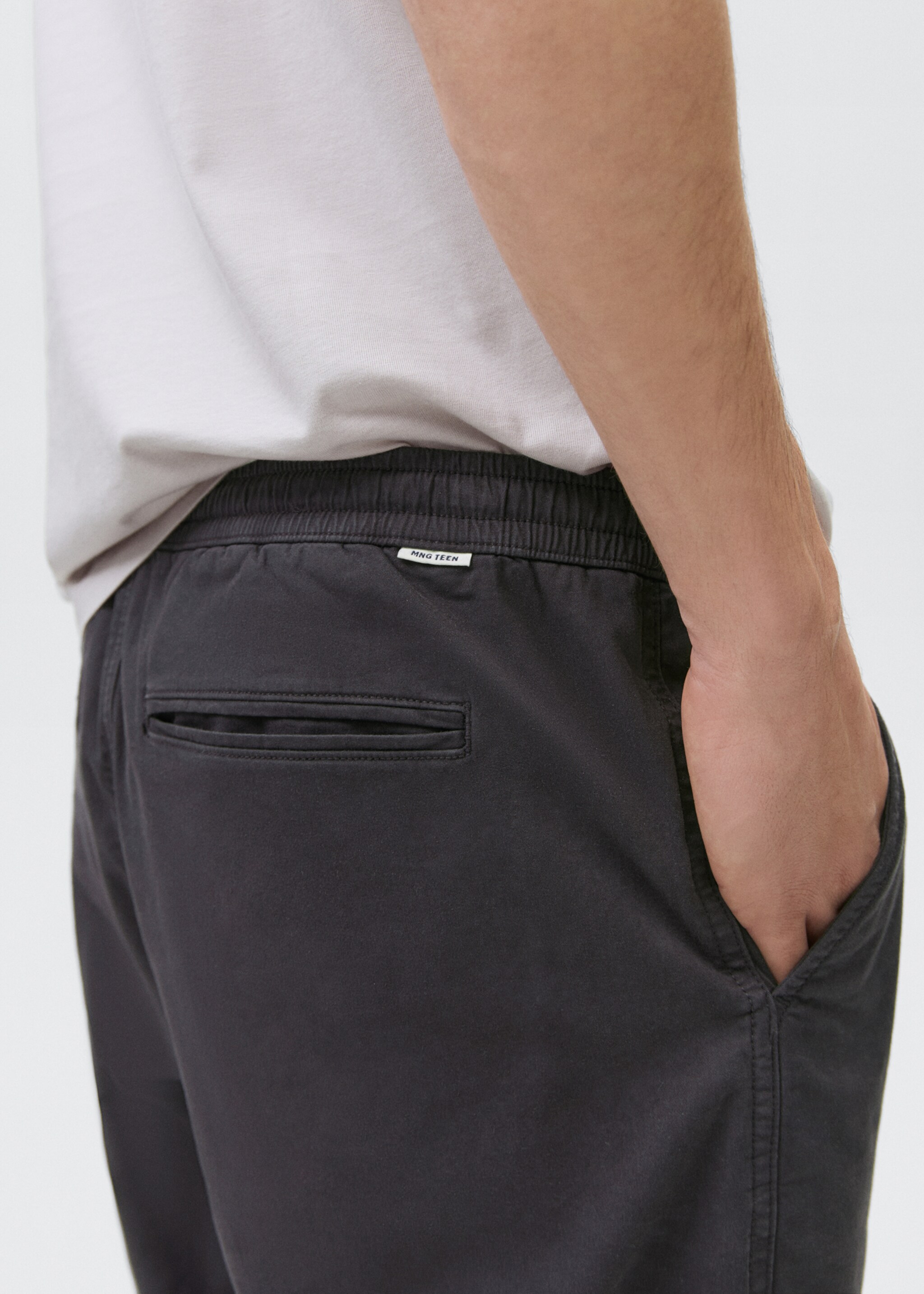 Cotton jogger-style trousers - Details of the article 2, Charcoal. Ref: 87031057-00.