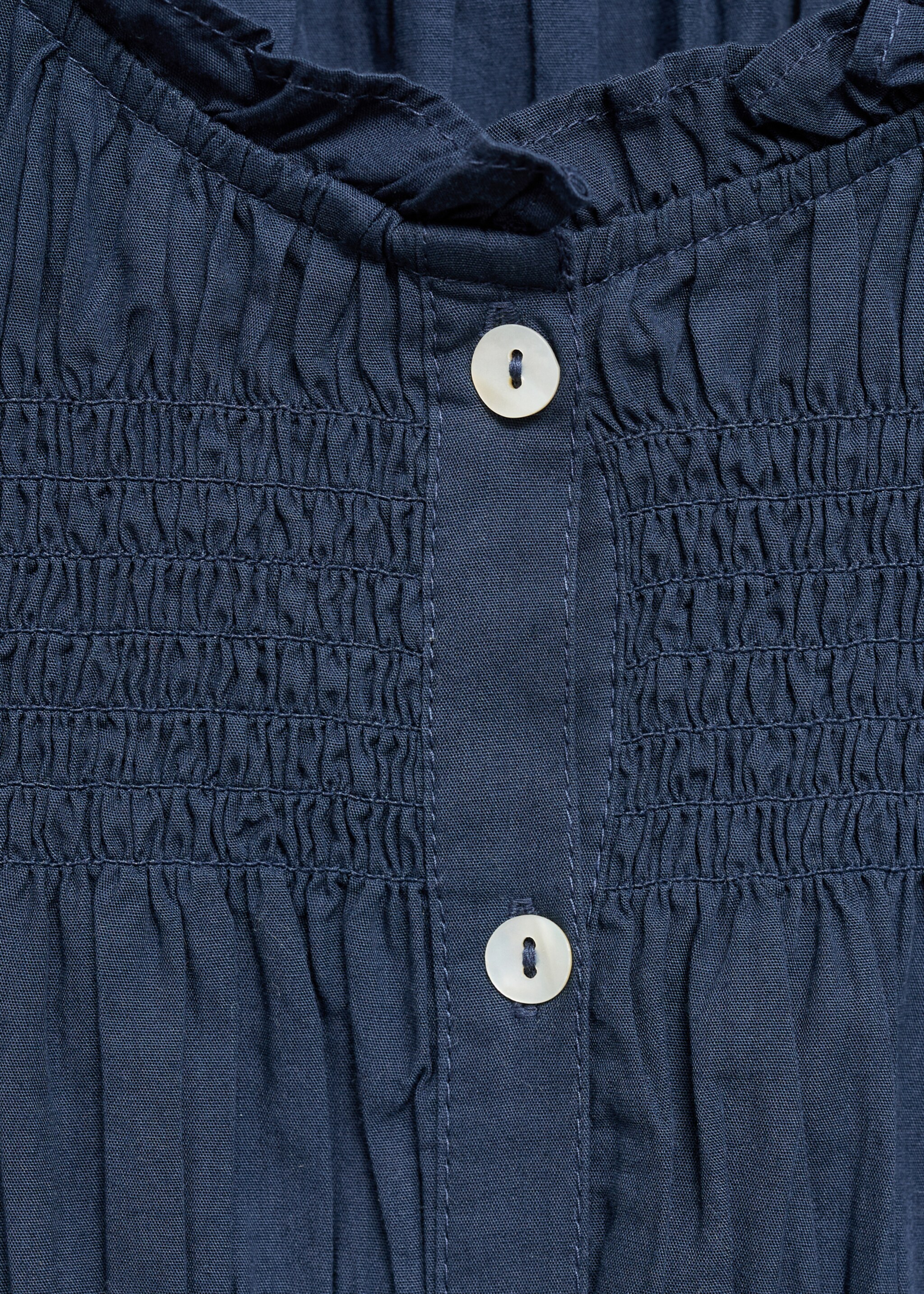 Gesmokte blouse met ruche - Detail van het artikel 8, Donkermarine. Ref: 87031514-00.